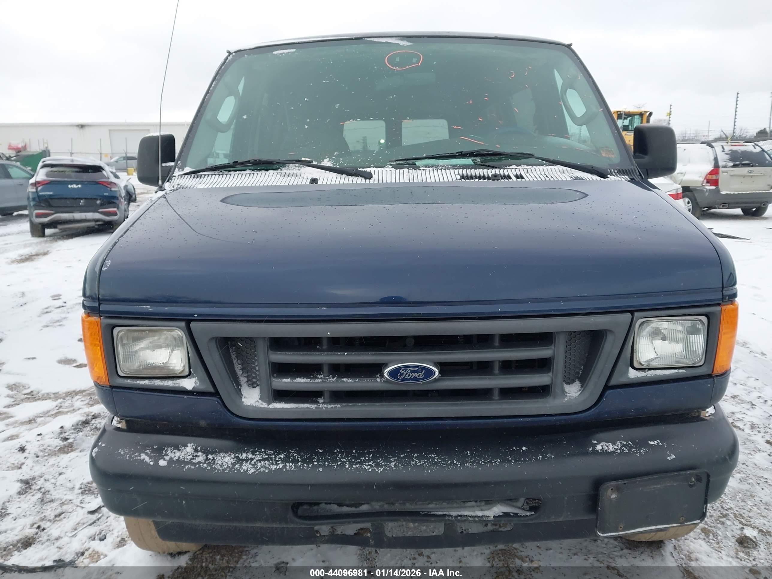 FORD E-350 image 6