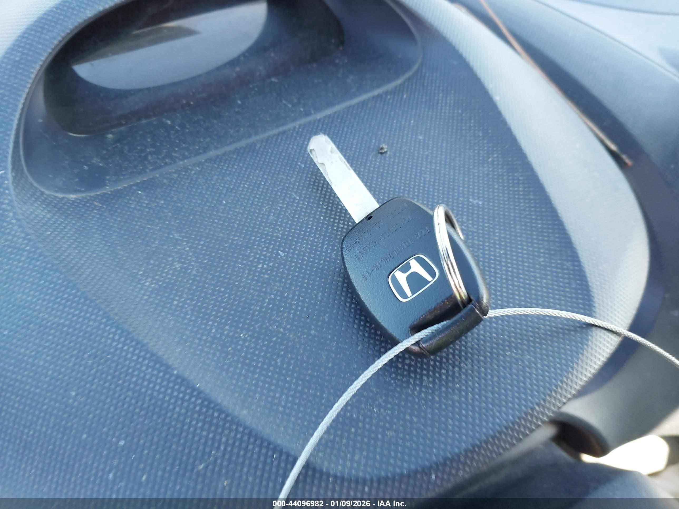 HONDA INSIGHT image 11