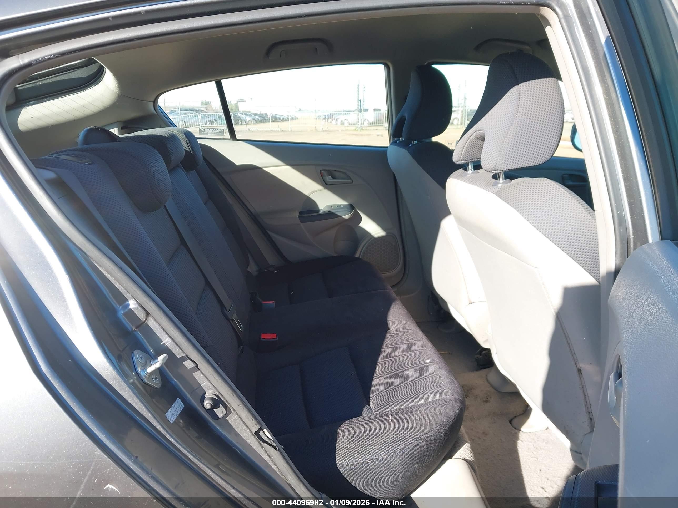 HONDA INSIGHT image 8