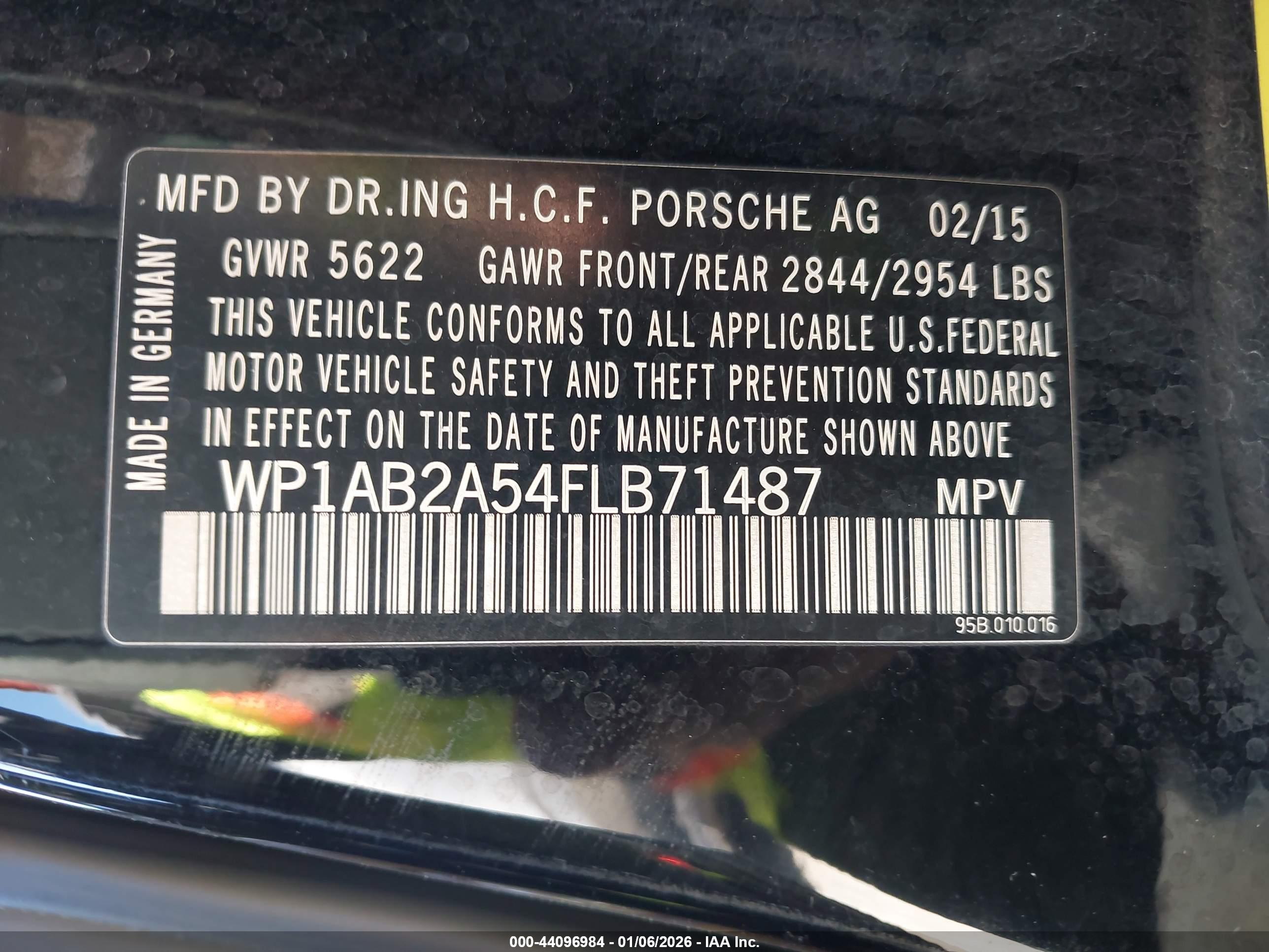 PORSCHE MACAN image 9