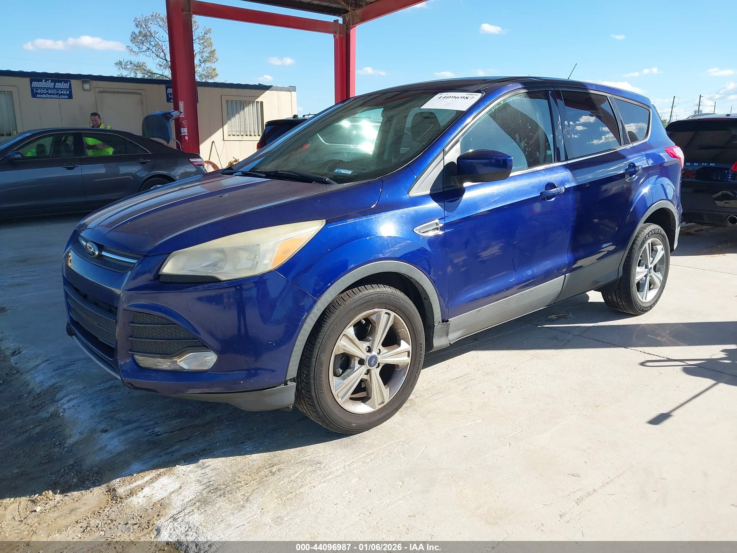 FORD ESCAPE image 2