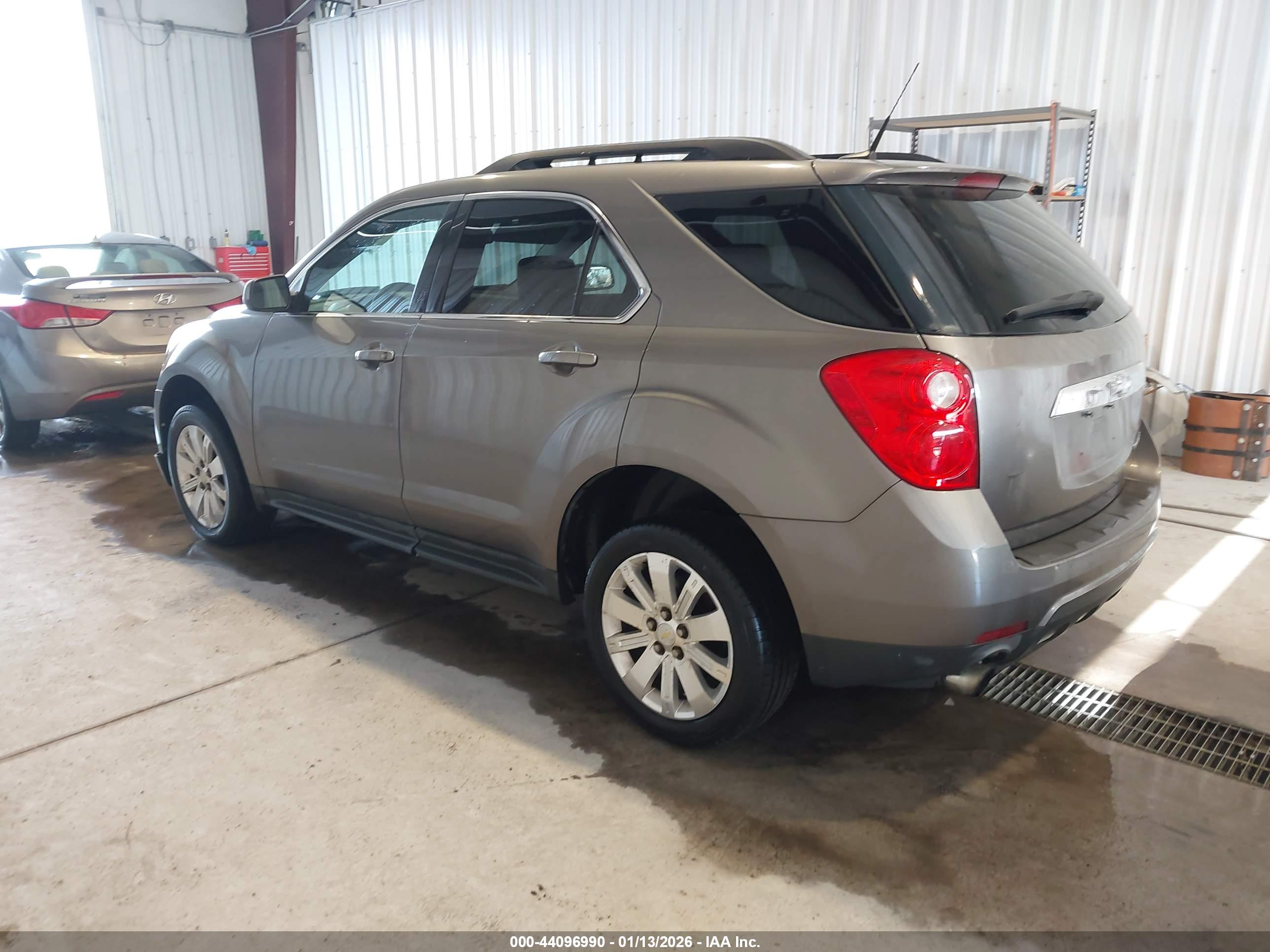 CHEVROLET EQUINOX image 3