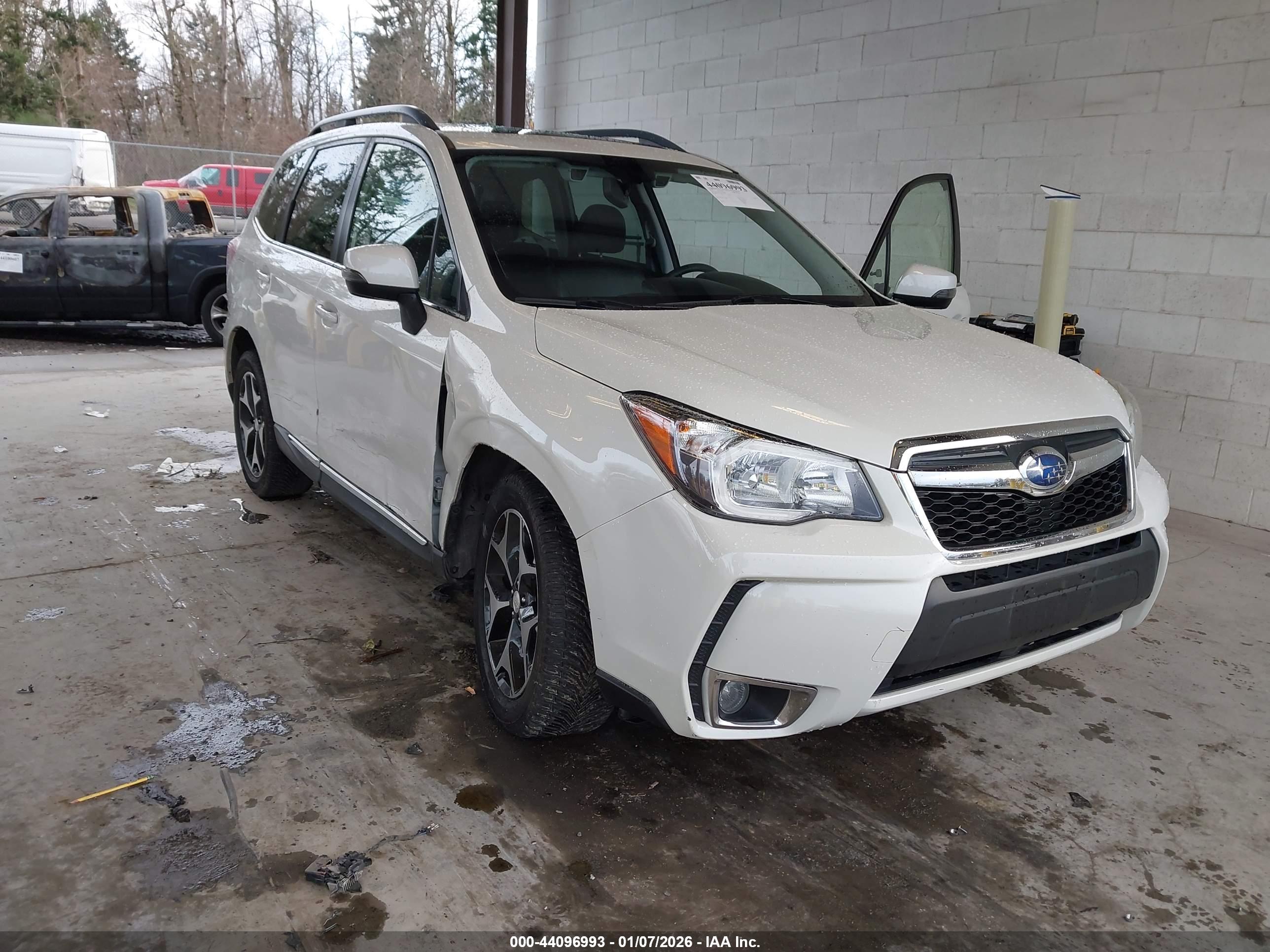 SUBARU FORESTER image 6