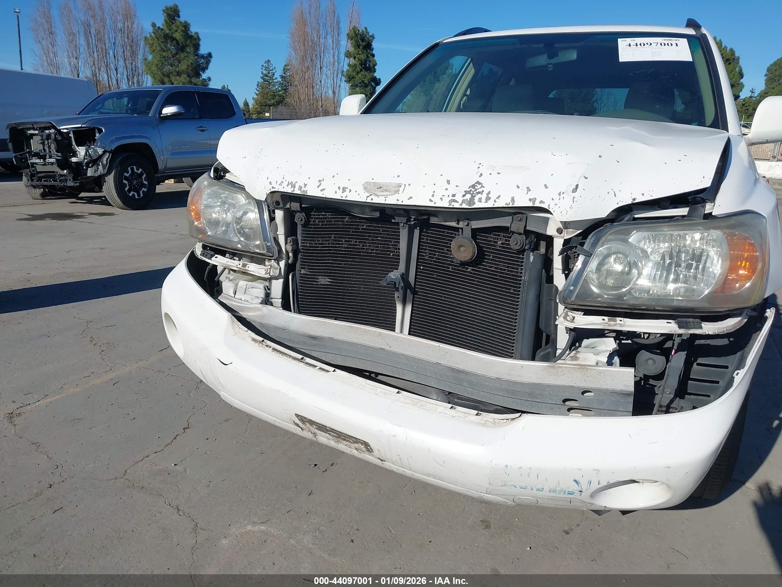 TOYOTA HIGHLANDER image 6