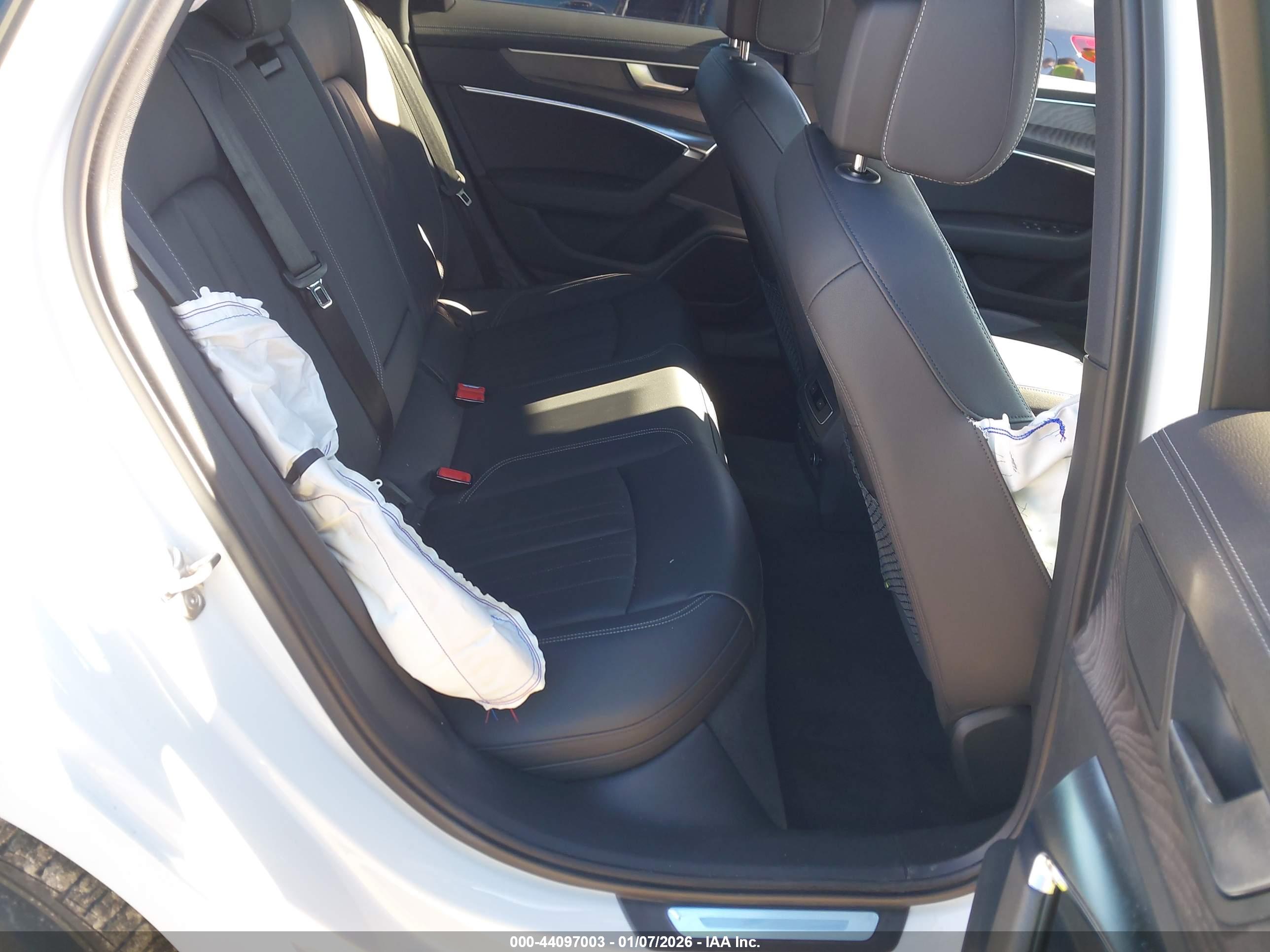 AUDI A6 image 8