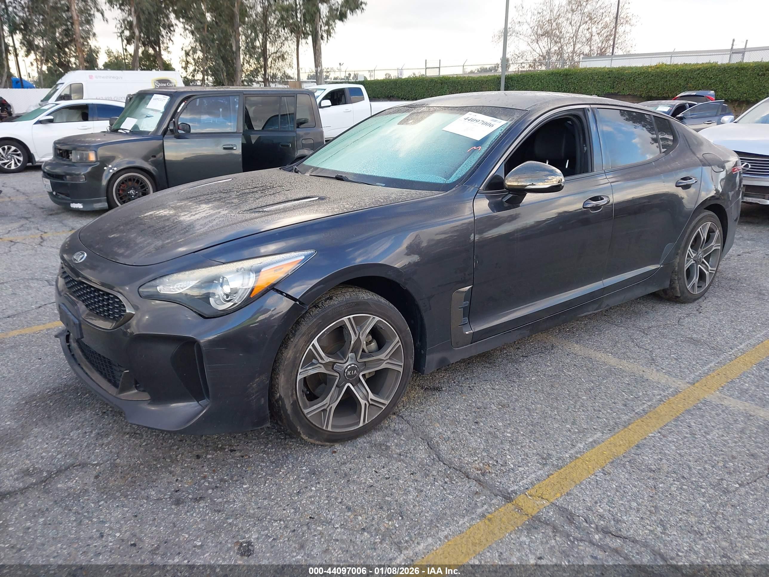 KIA STINGER image 2