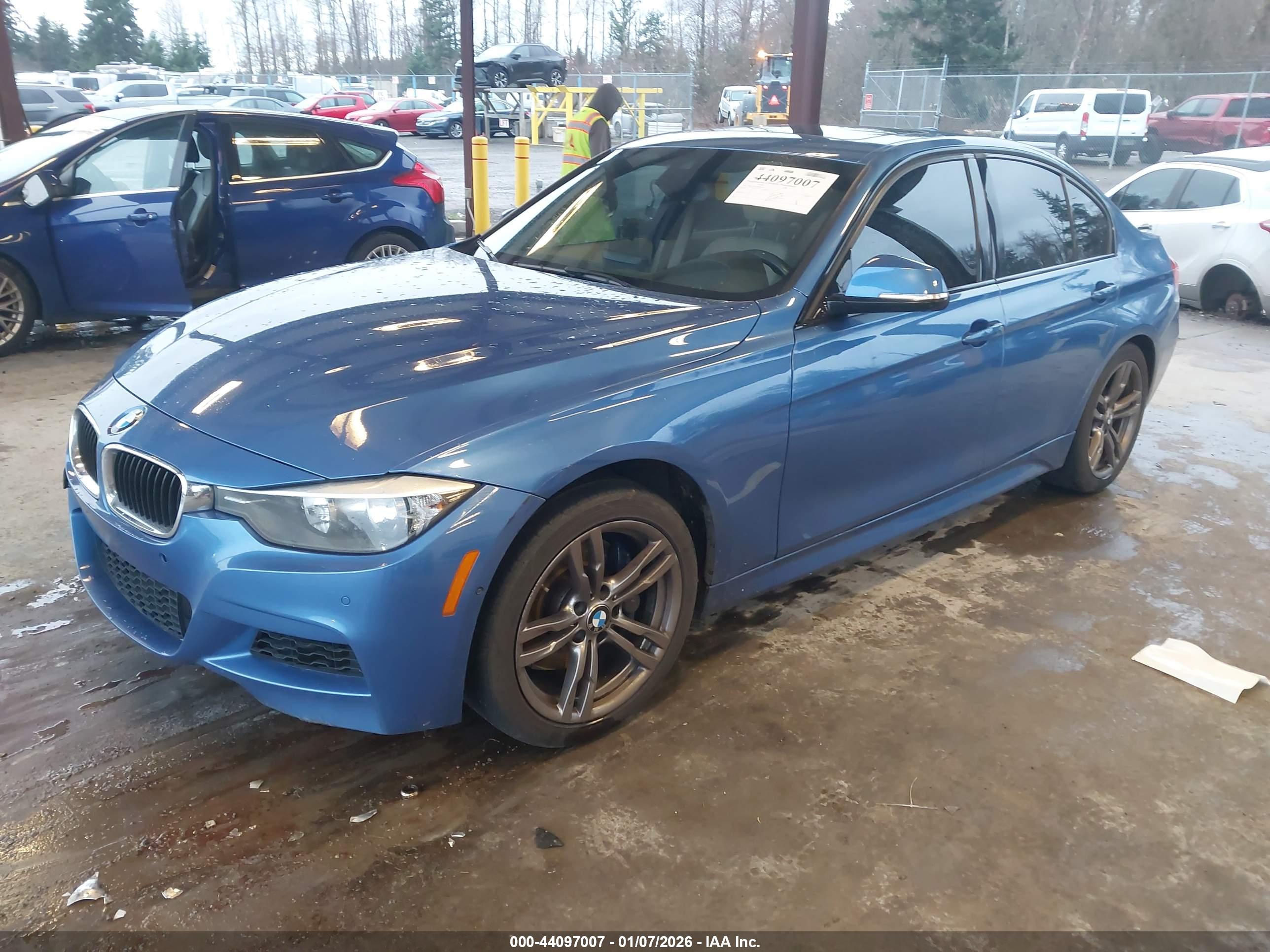 BMW 328I image 2