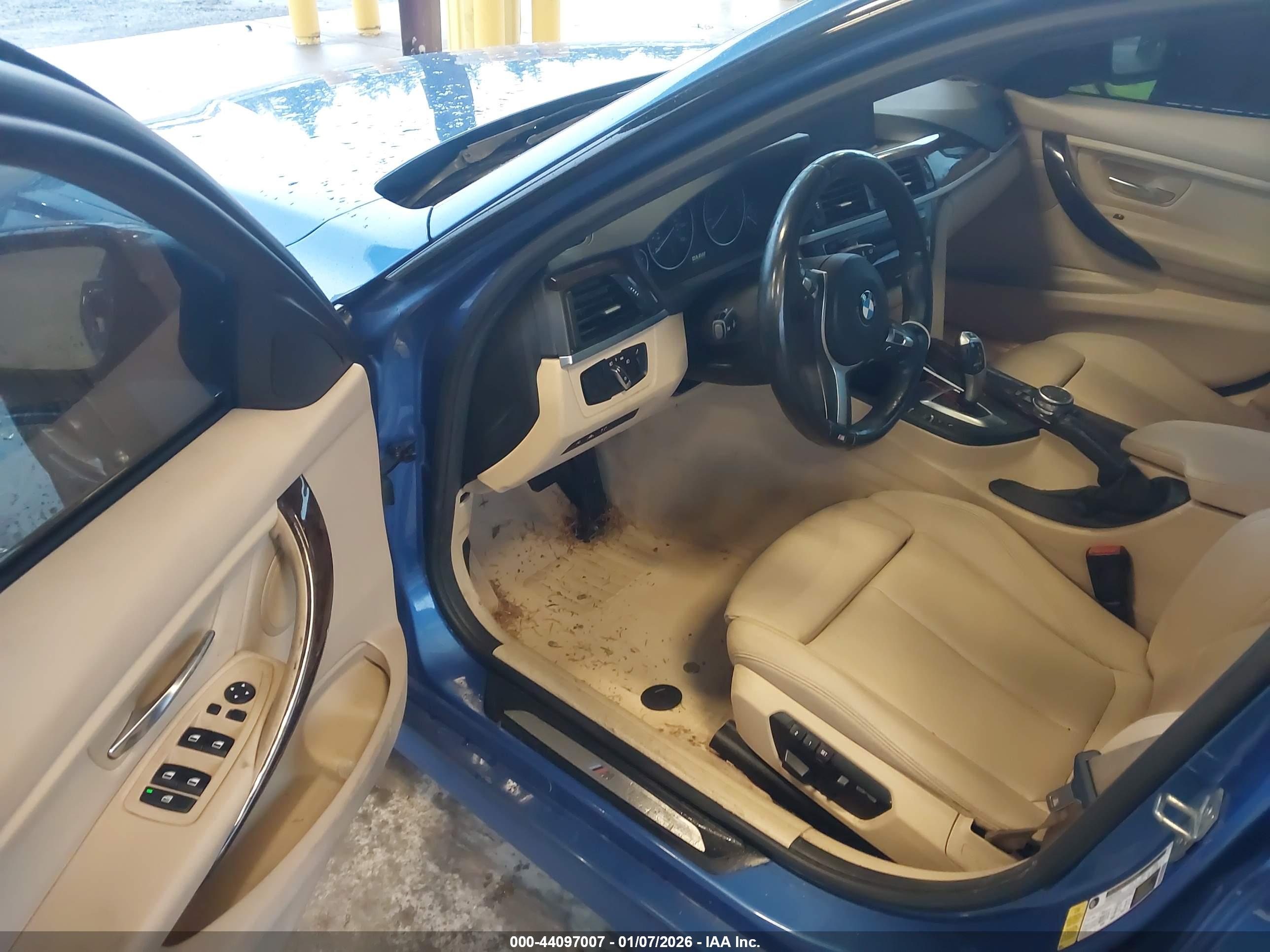 BMW 328I image 5