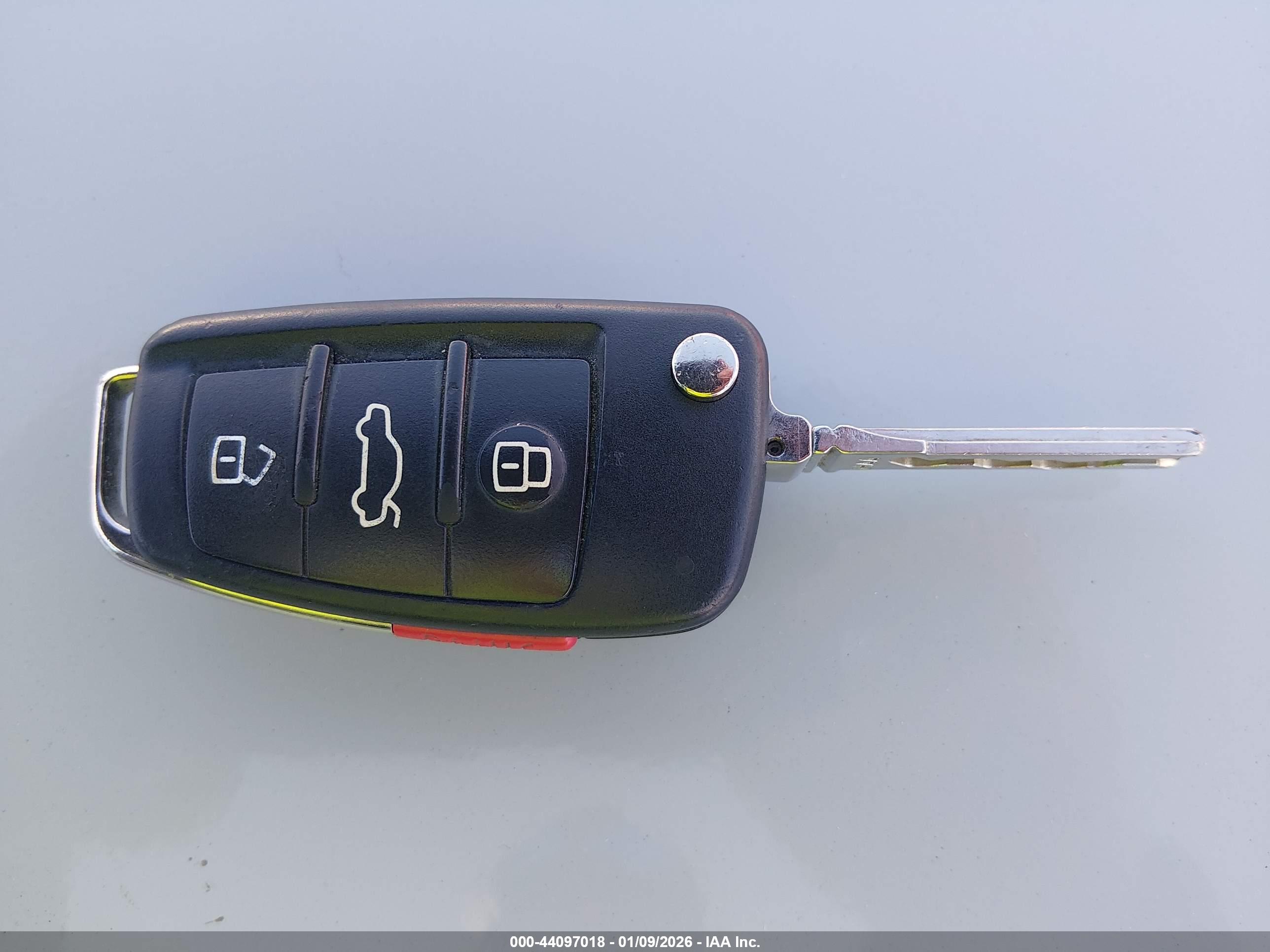 AUDI A4 image 11