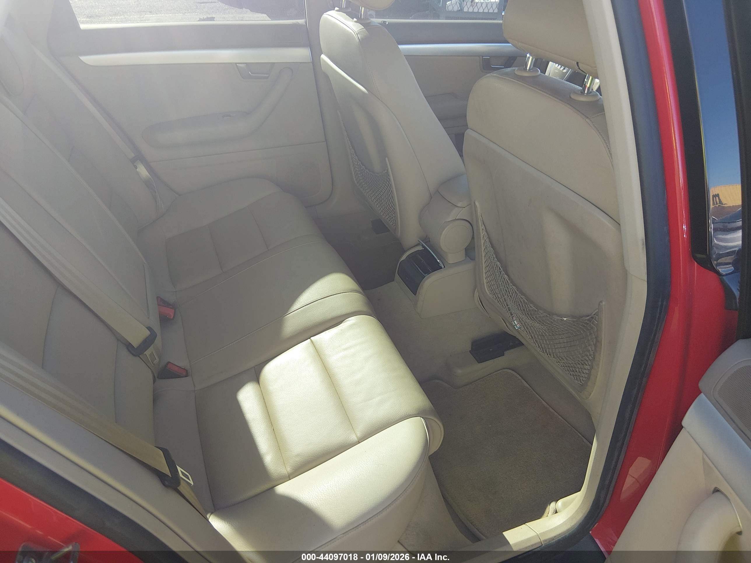 AUDI A4 image 8