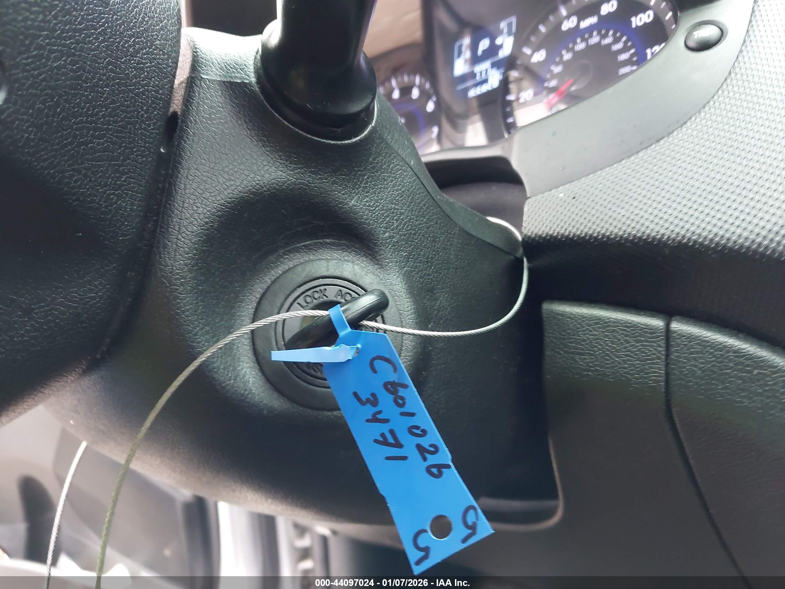 HYUNDAI ACCENT image 11