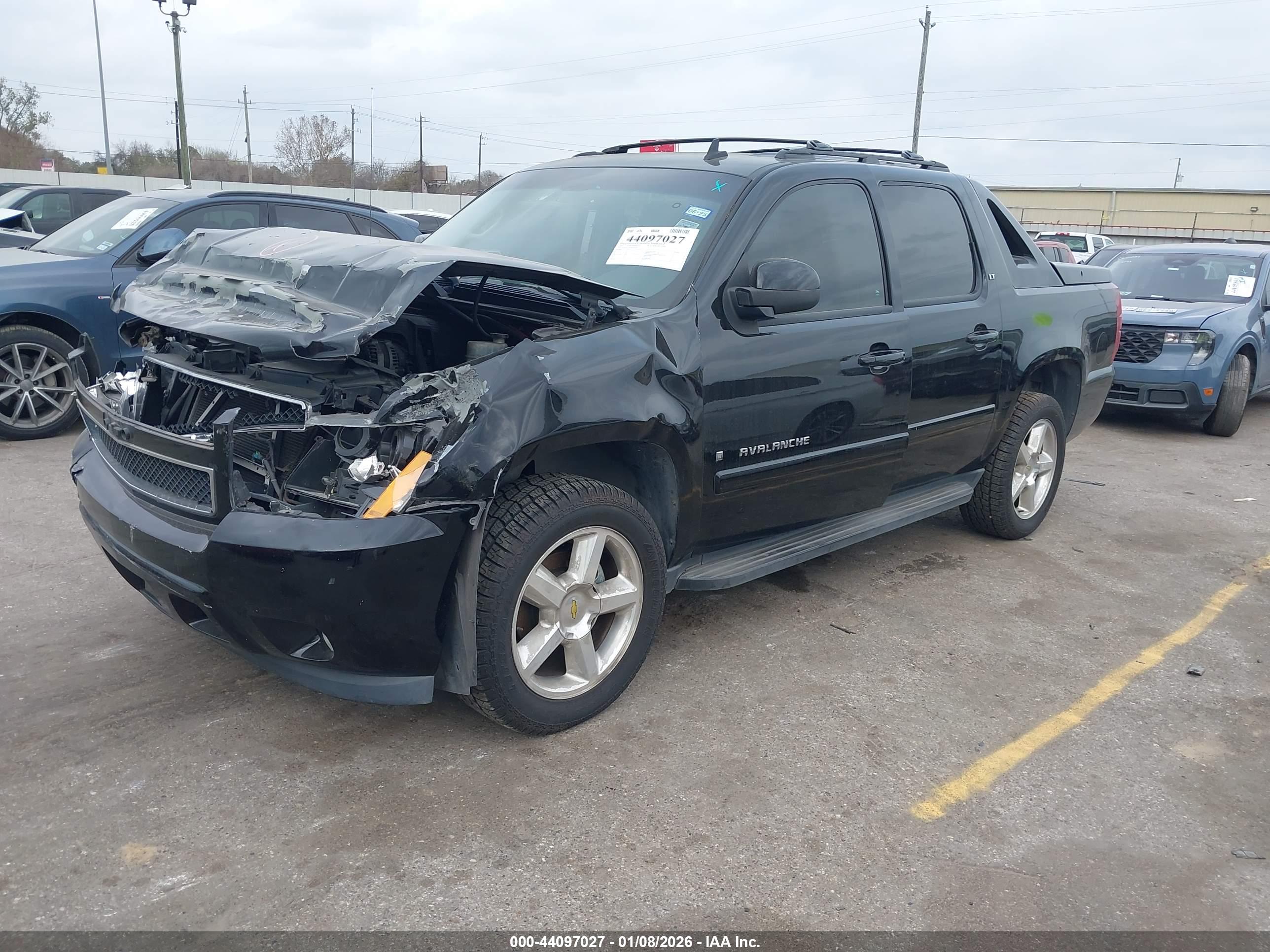 CHEVROLET AVALANCHE image 2