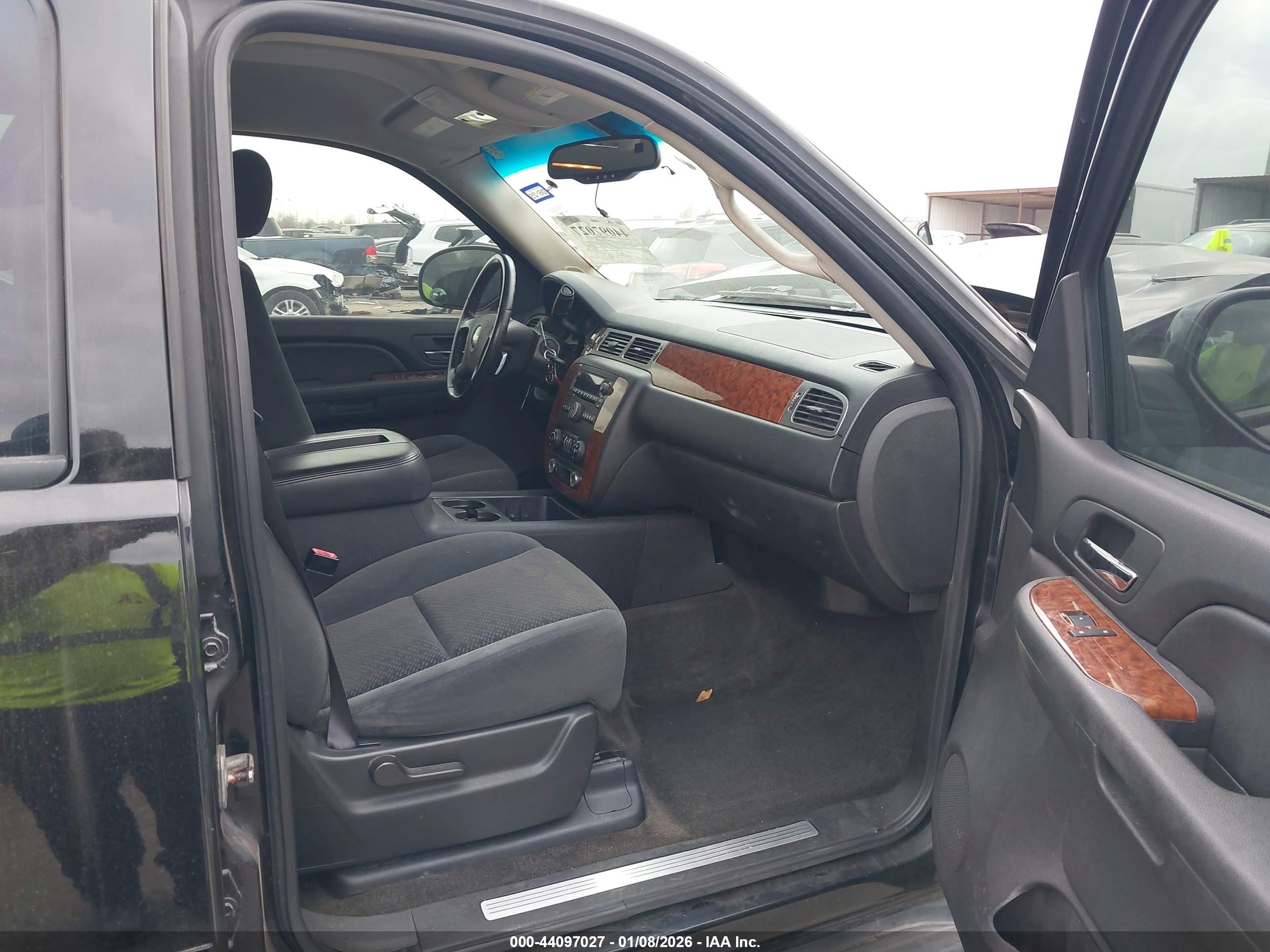 CHEVROLET AVALANCHE image 5
