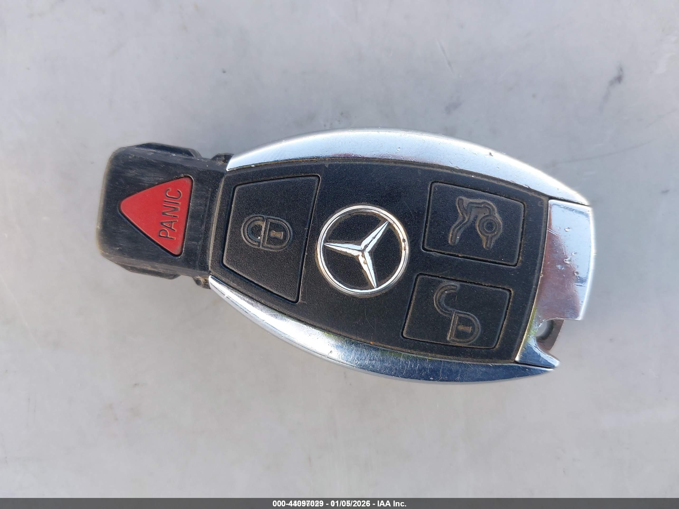 MERCEDES-BENZ GLK image 11
