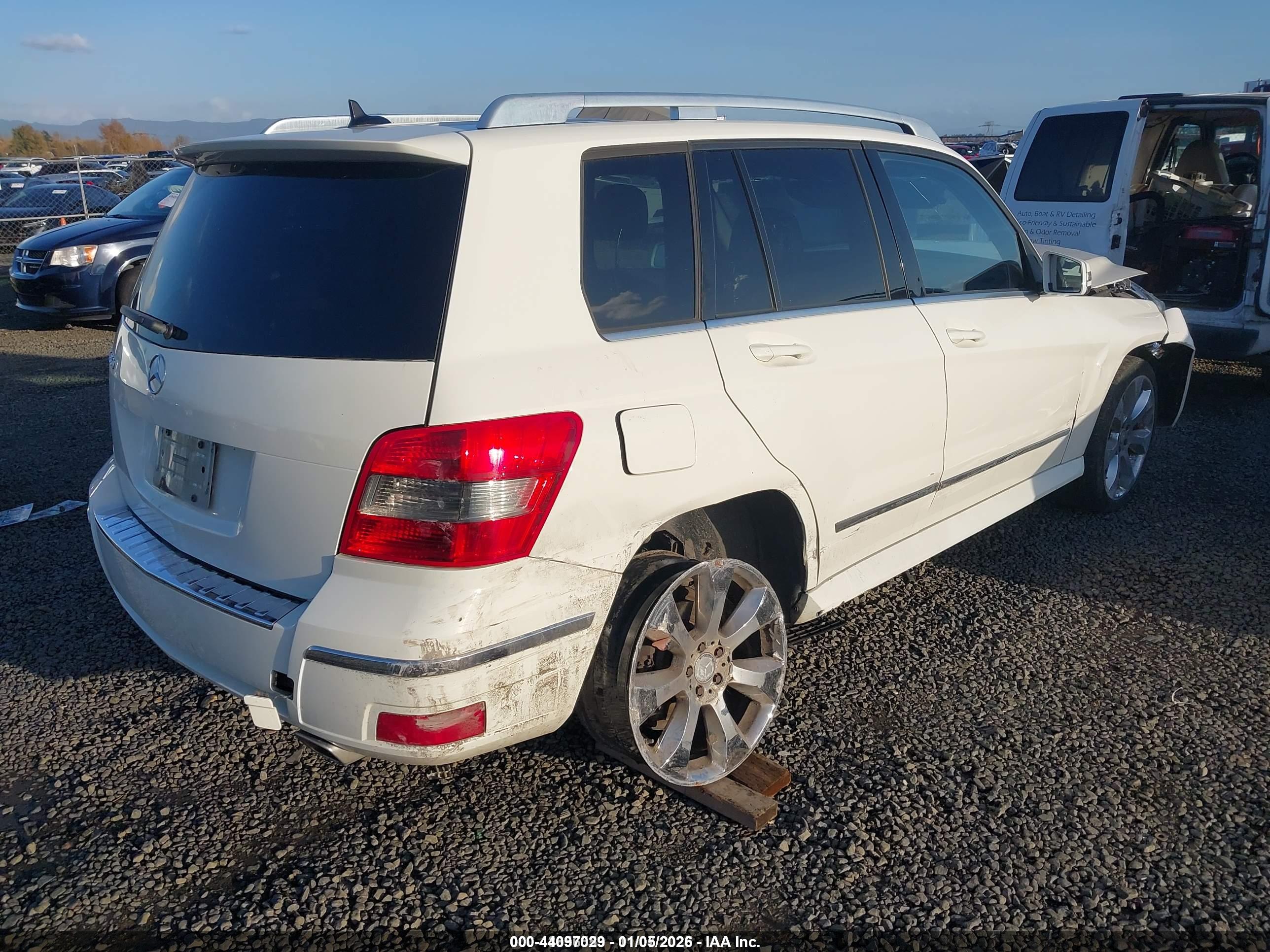 MERCEDES-BENZ GLK image 4