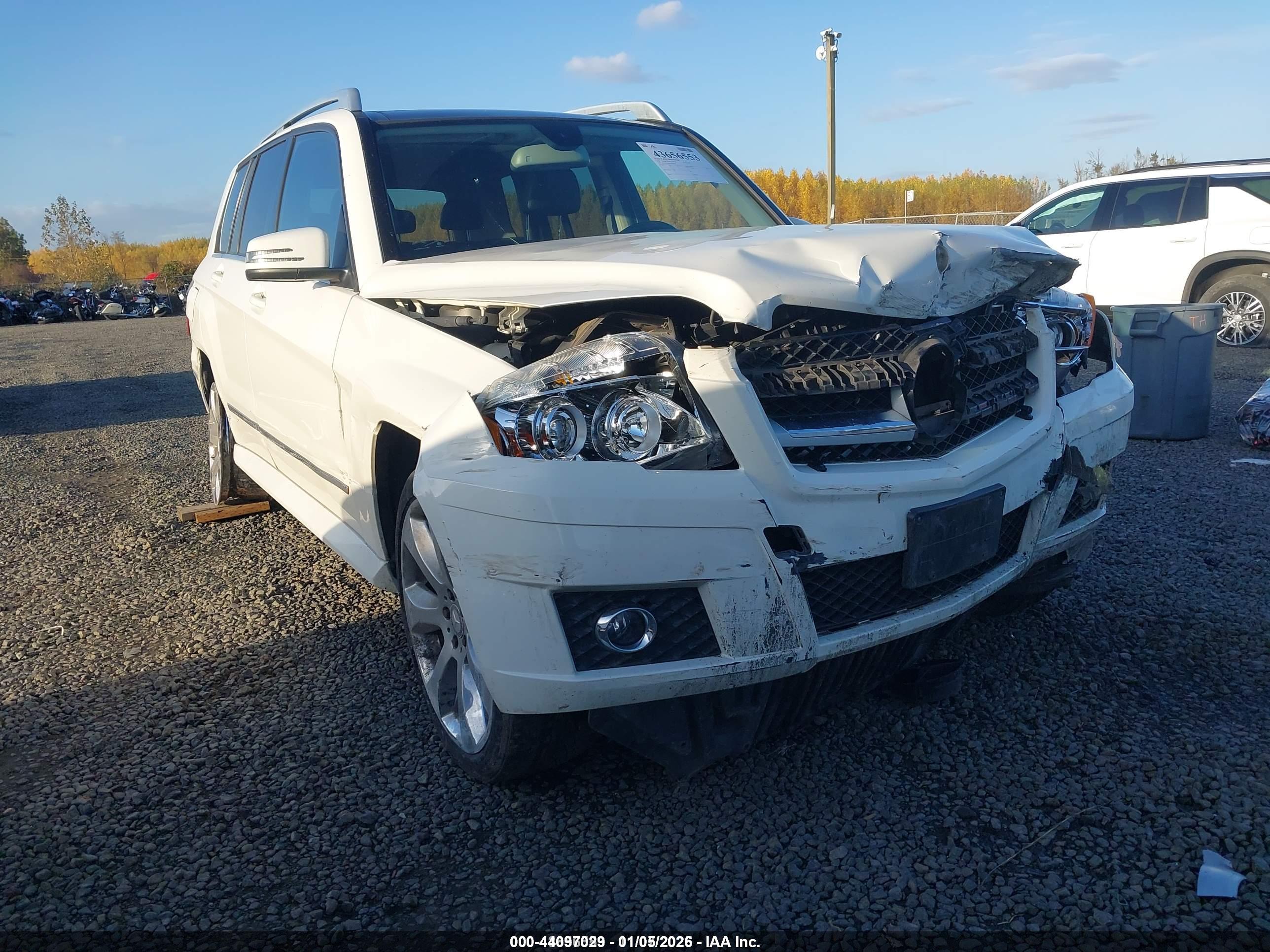 MERCEDES-BENZ GLK image 6