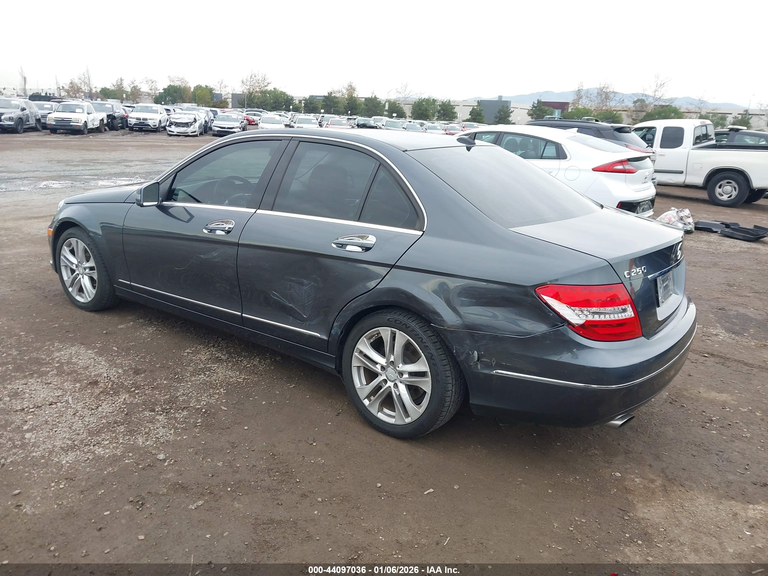 MERCEDES-BENZ C image 3