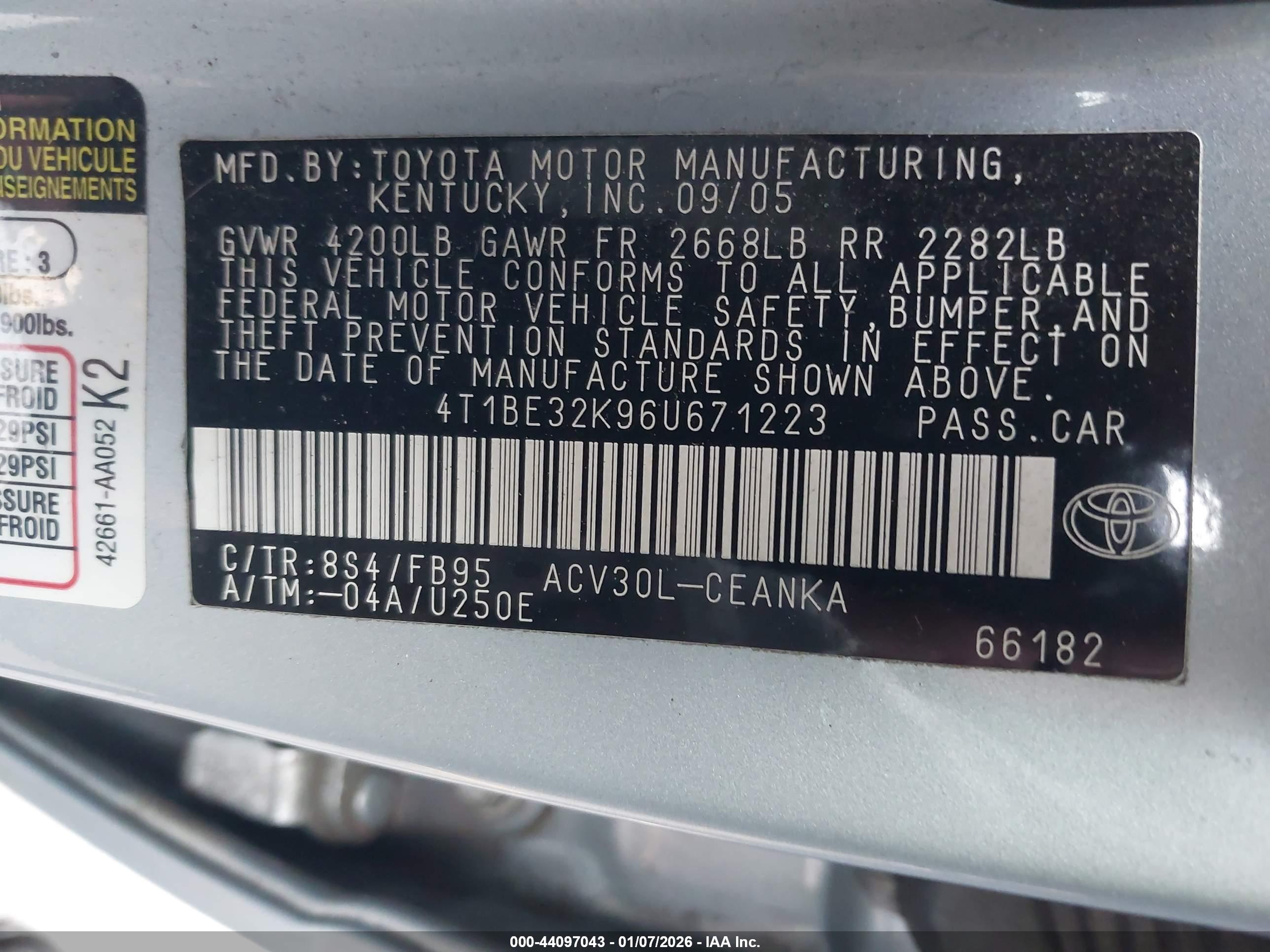 TOYOTA CAMRY image 9