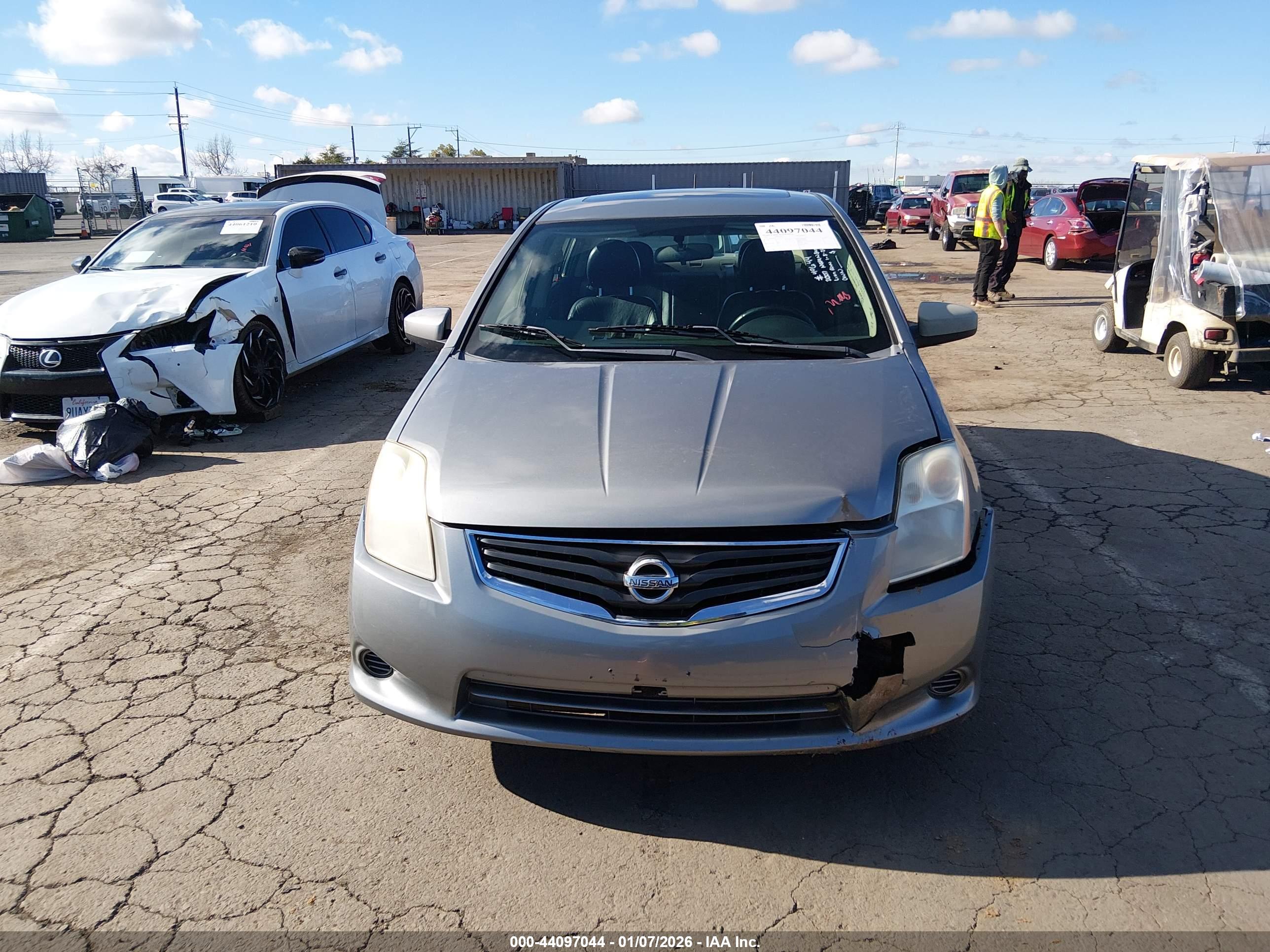 NISSAN SENTRA image 6