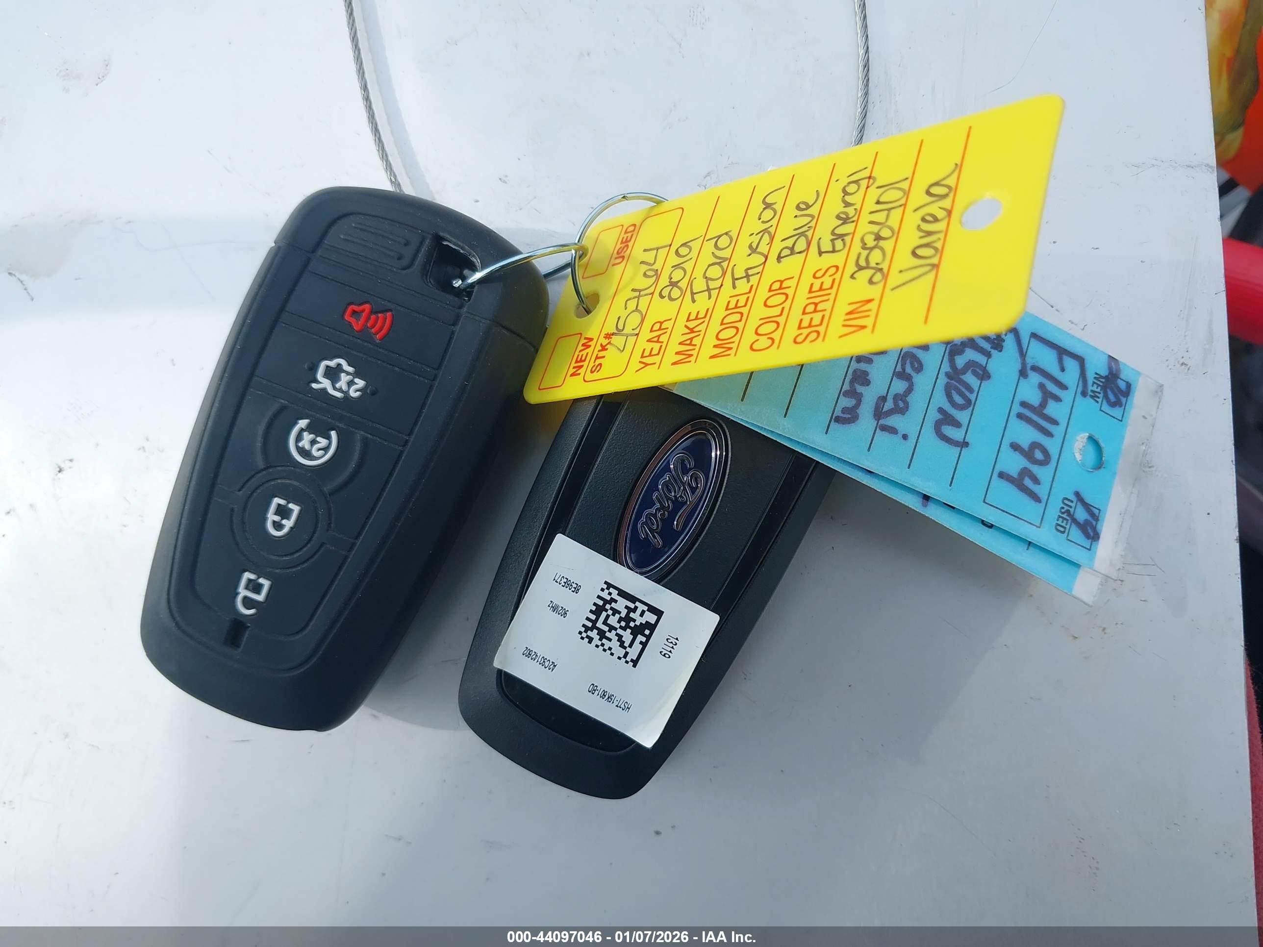 FORD FUSION image 11