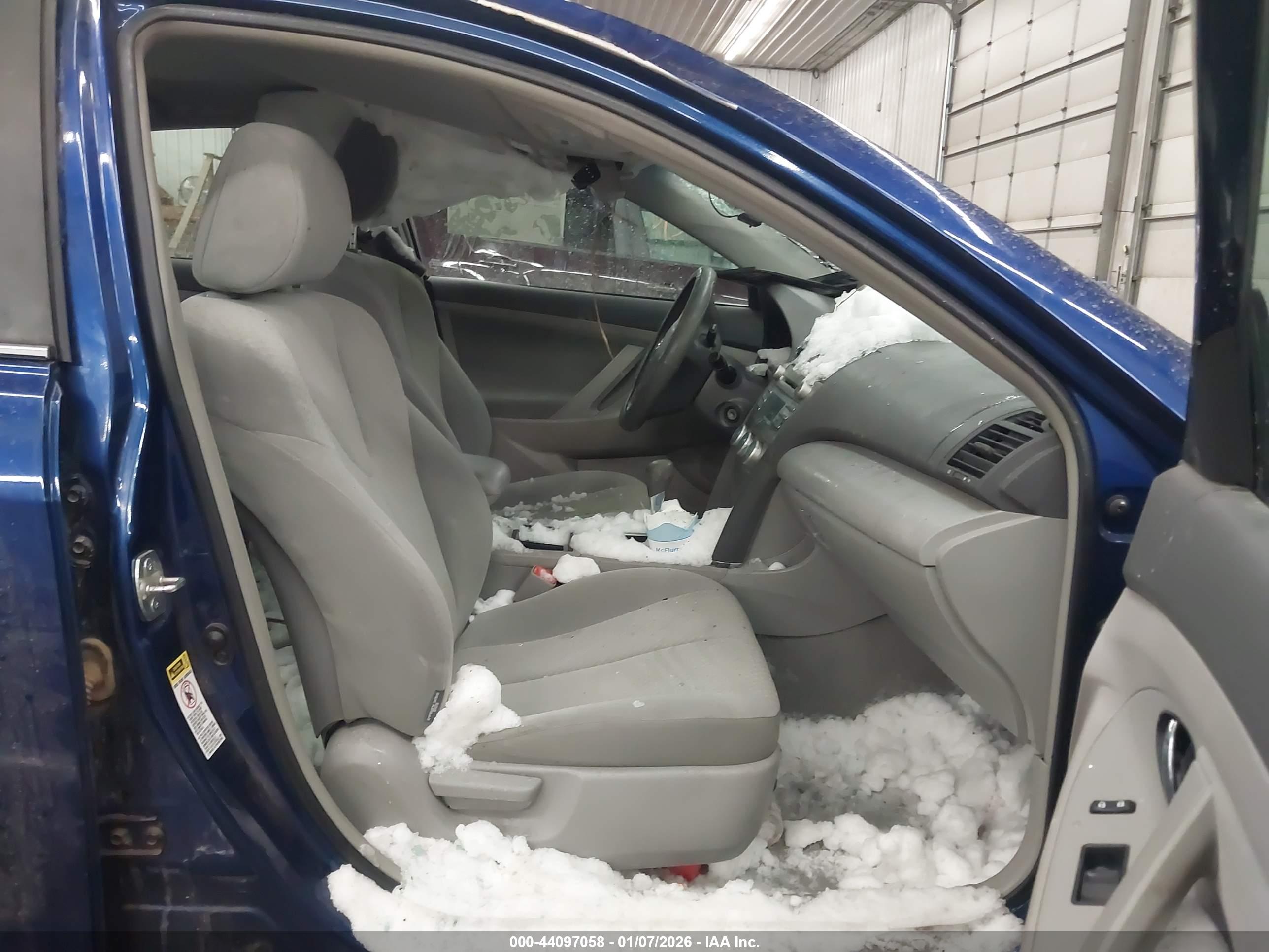TOYOTA CAMRY image 5