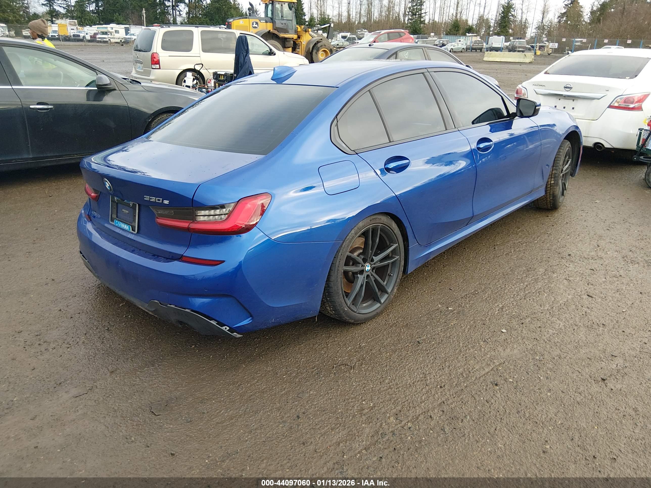 BMW 3 image 4