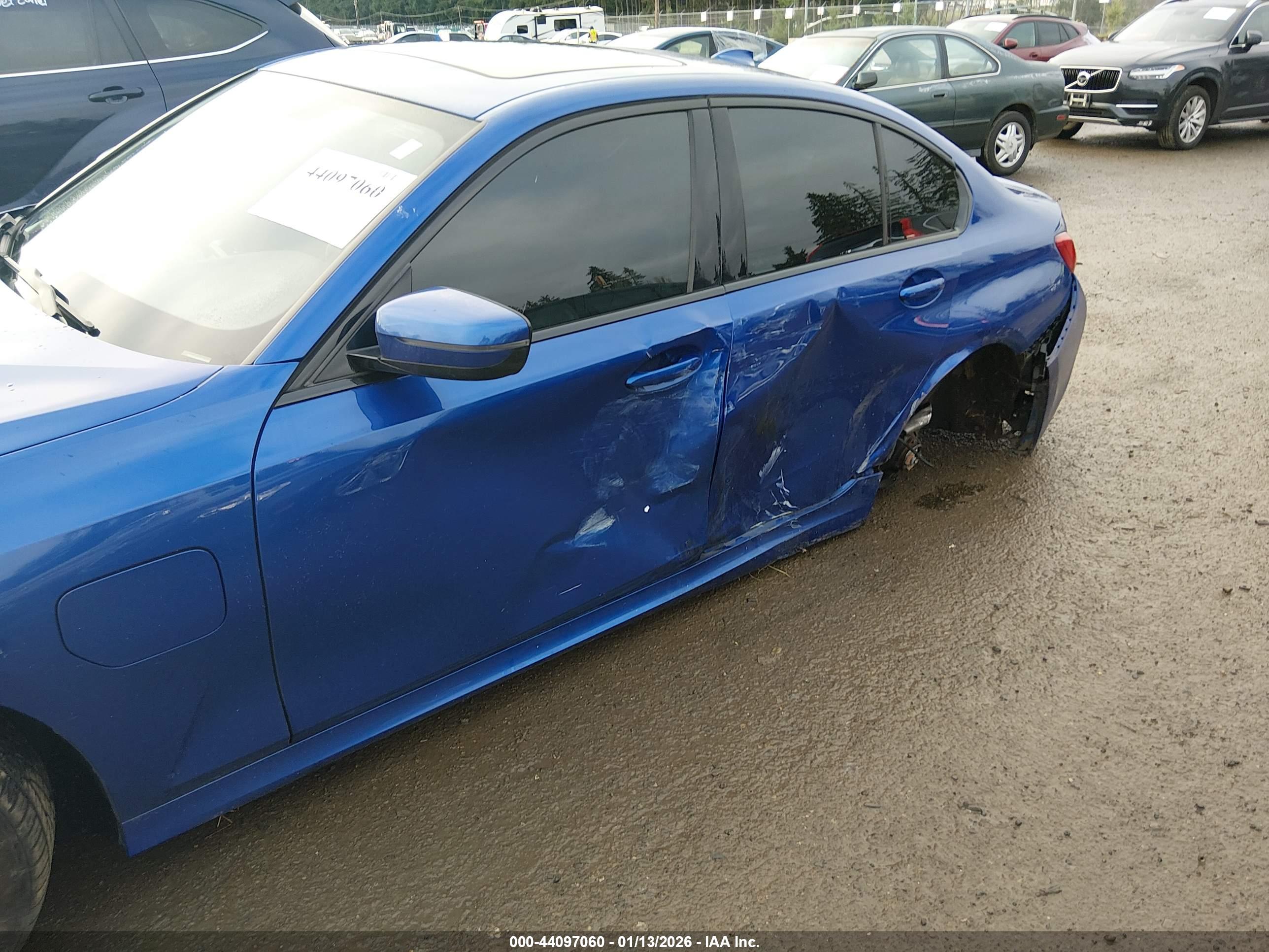 BMW 3 image 6
