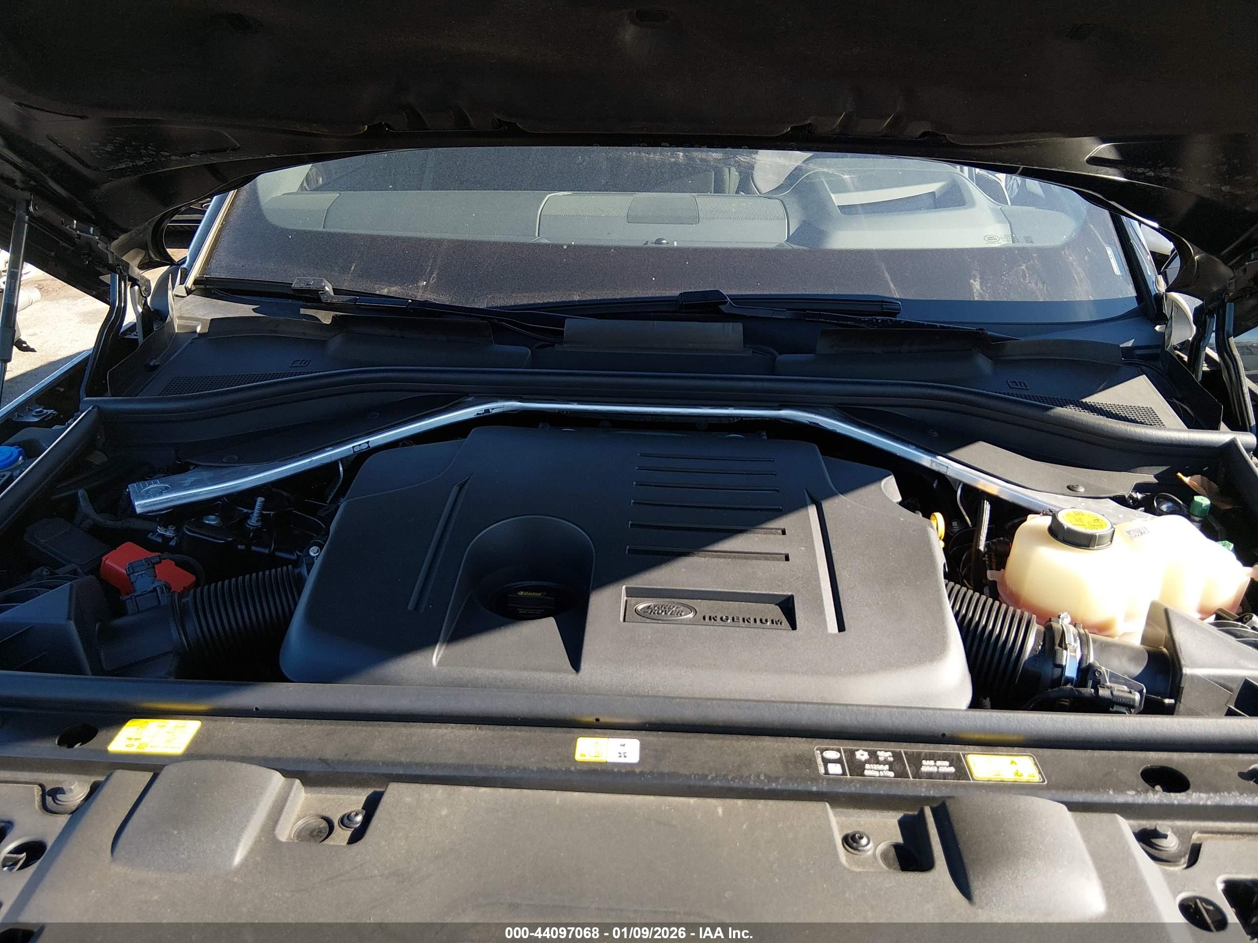 LAND ROVER image 10