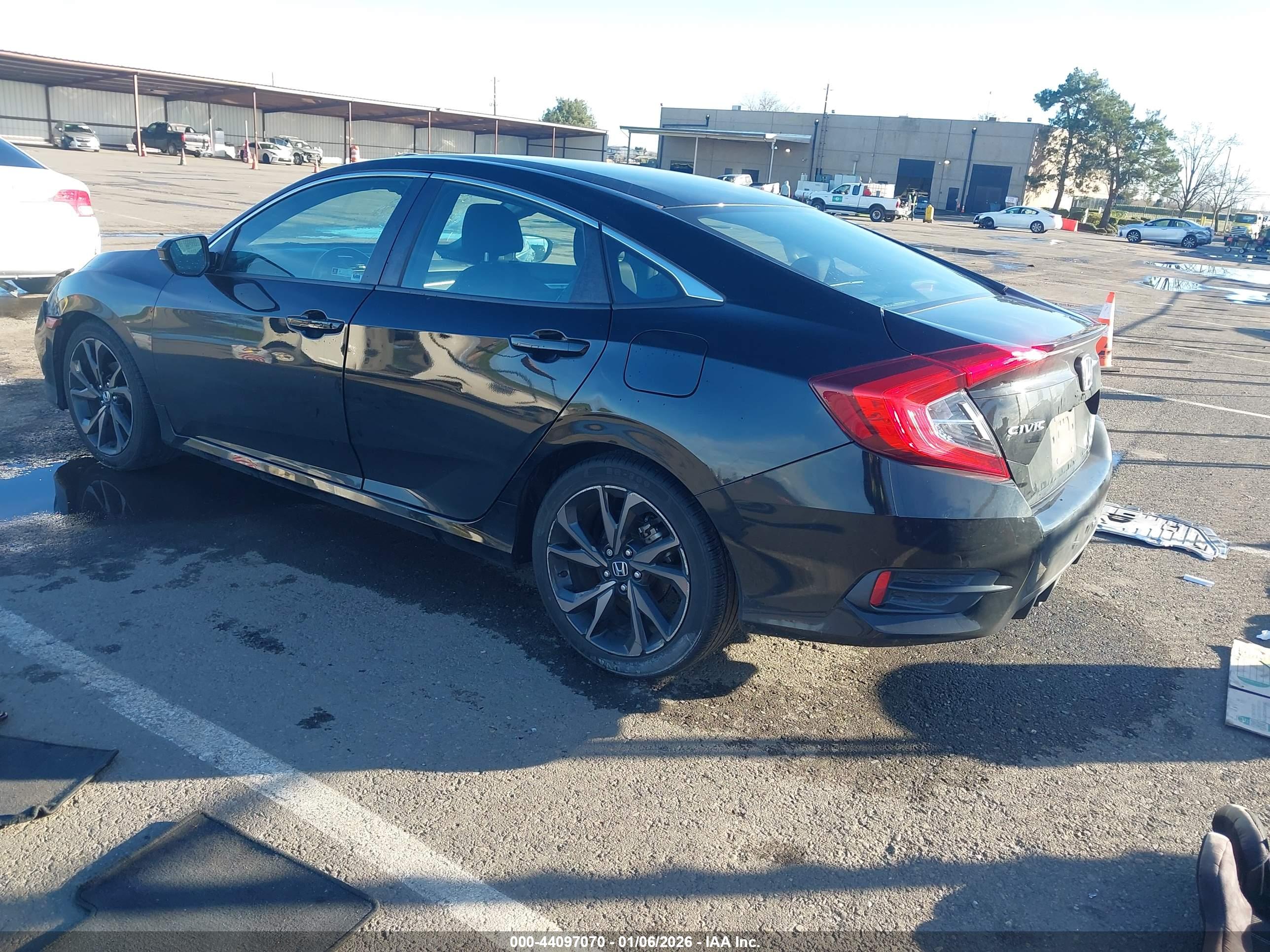 HONDA CIVIC image 3