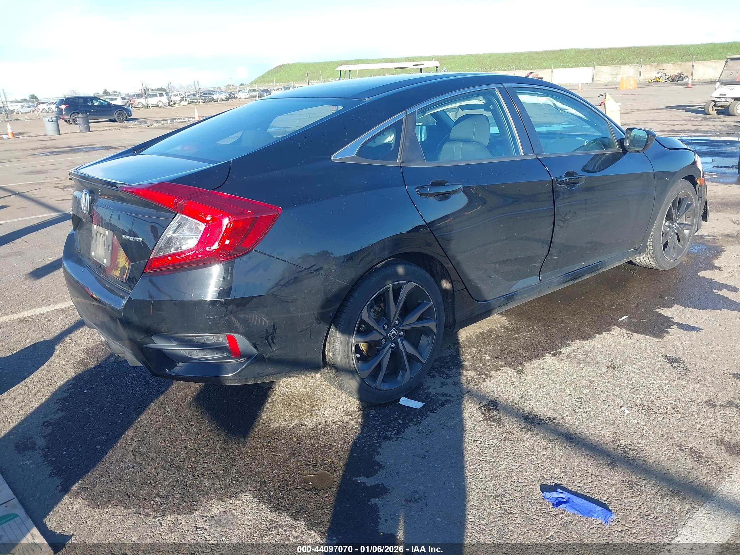 HONDA CIVIC image 4