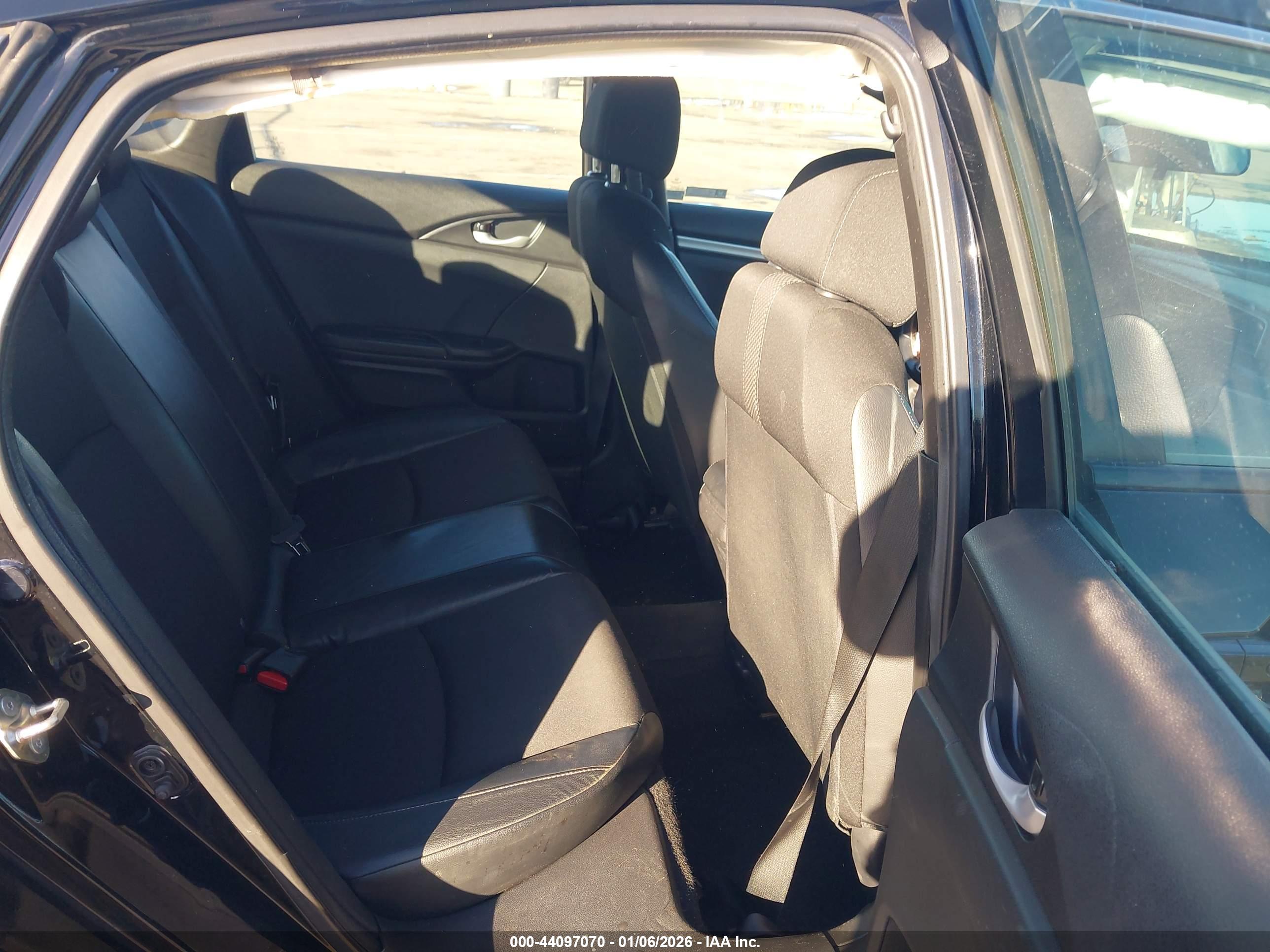 HONDA CIVIC image 8