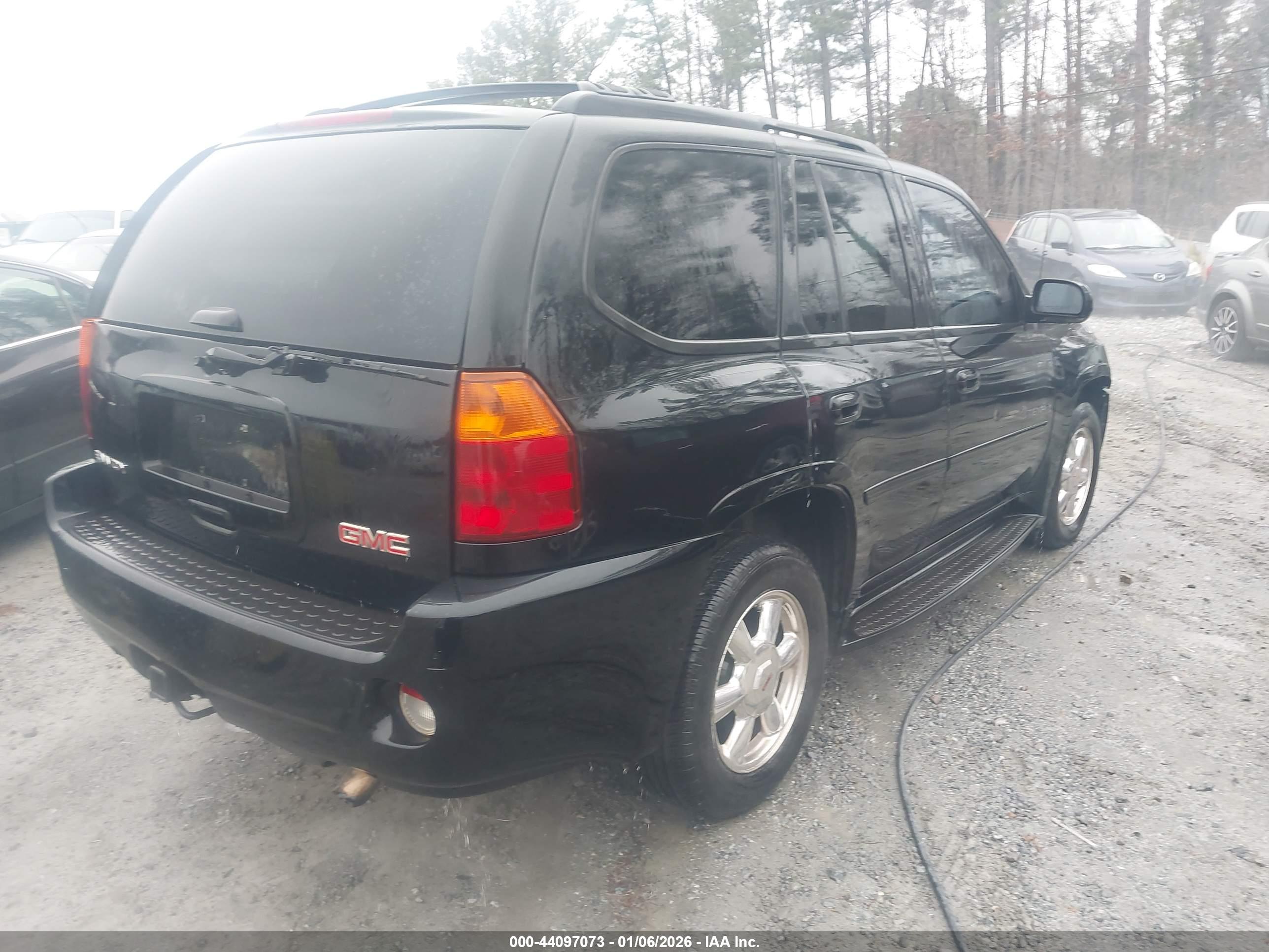 GMC ENVOY image 4