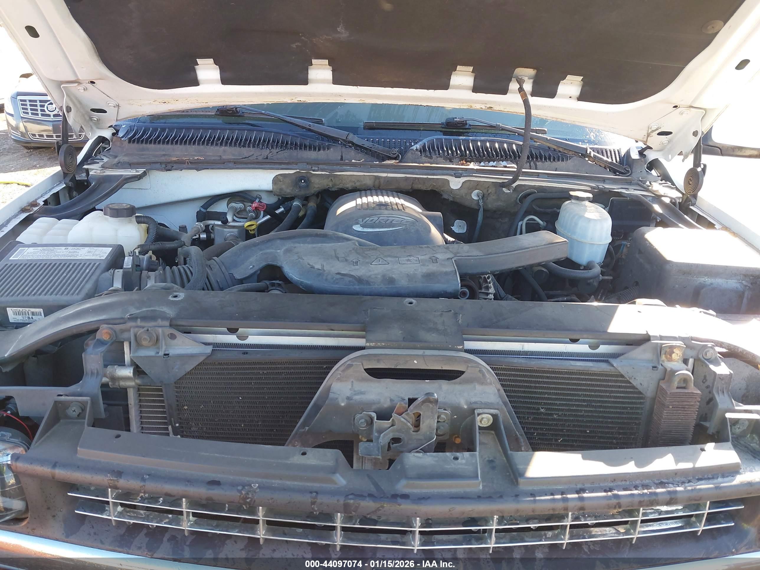 CHEVROLET SUBURBAN image 10