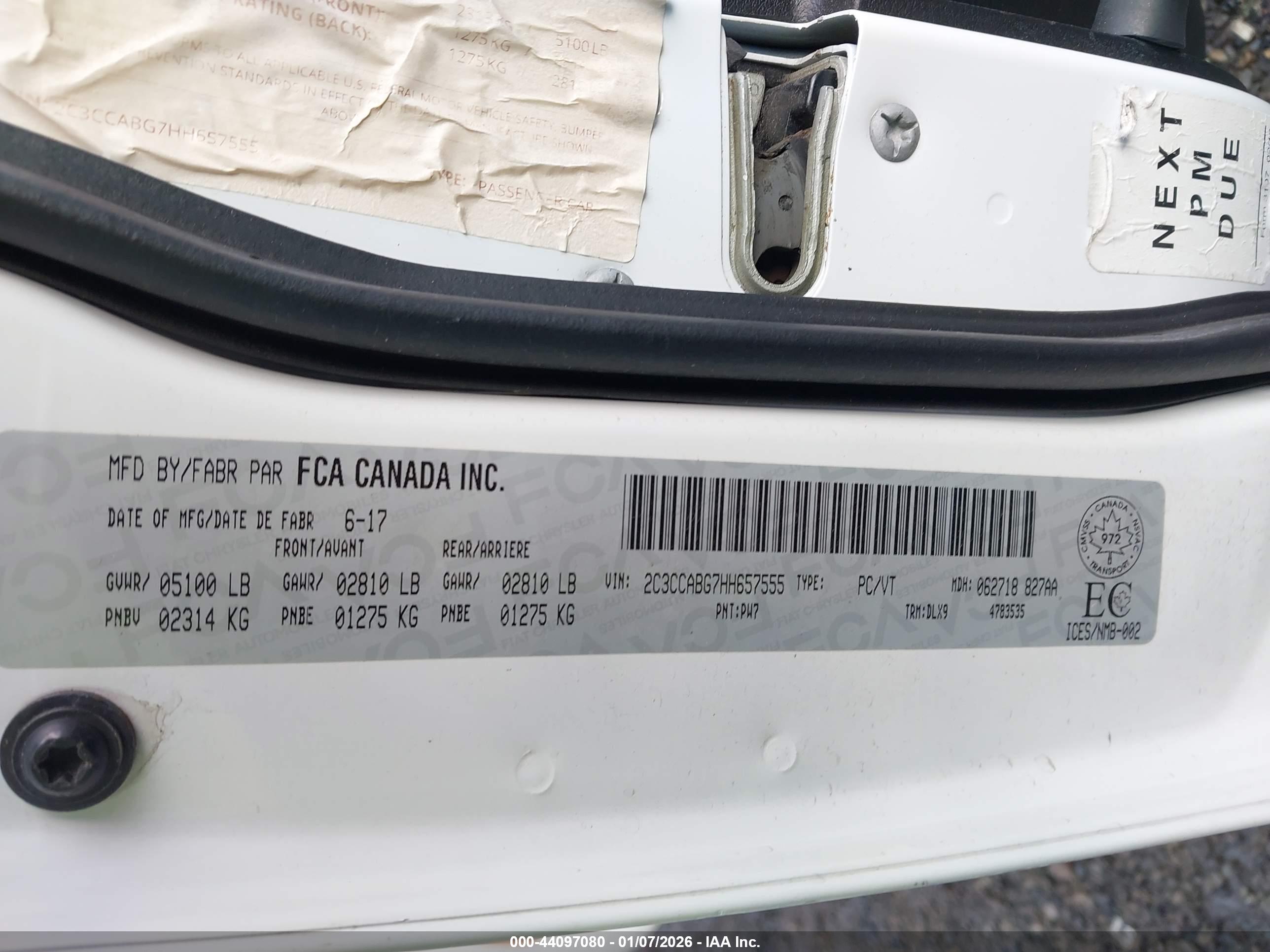 CHRYSLER 300 image 9