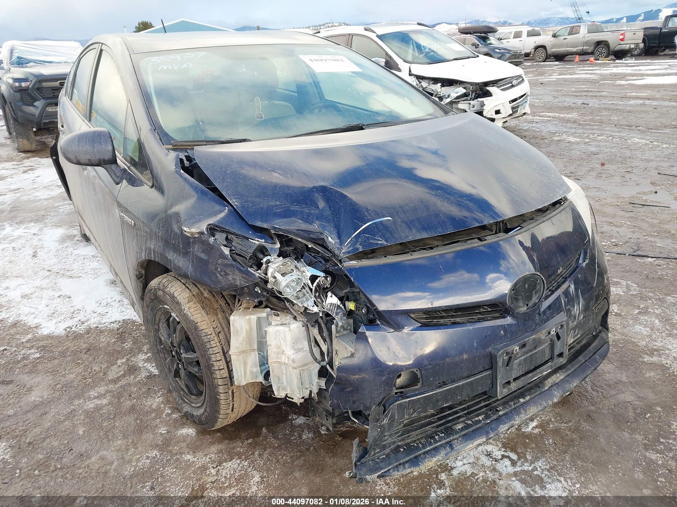 TOYOTA PRIUS image 6