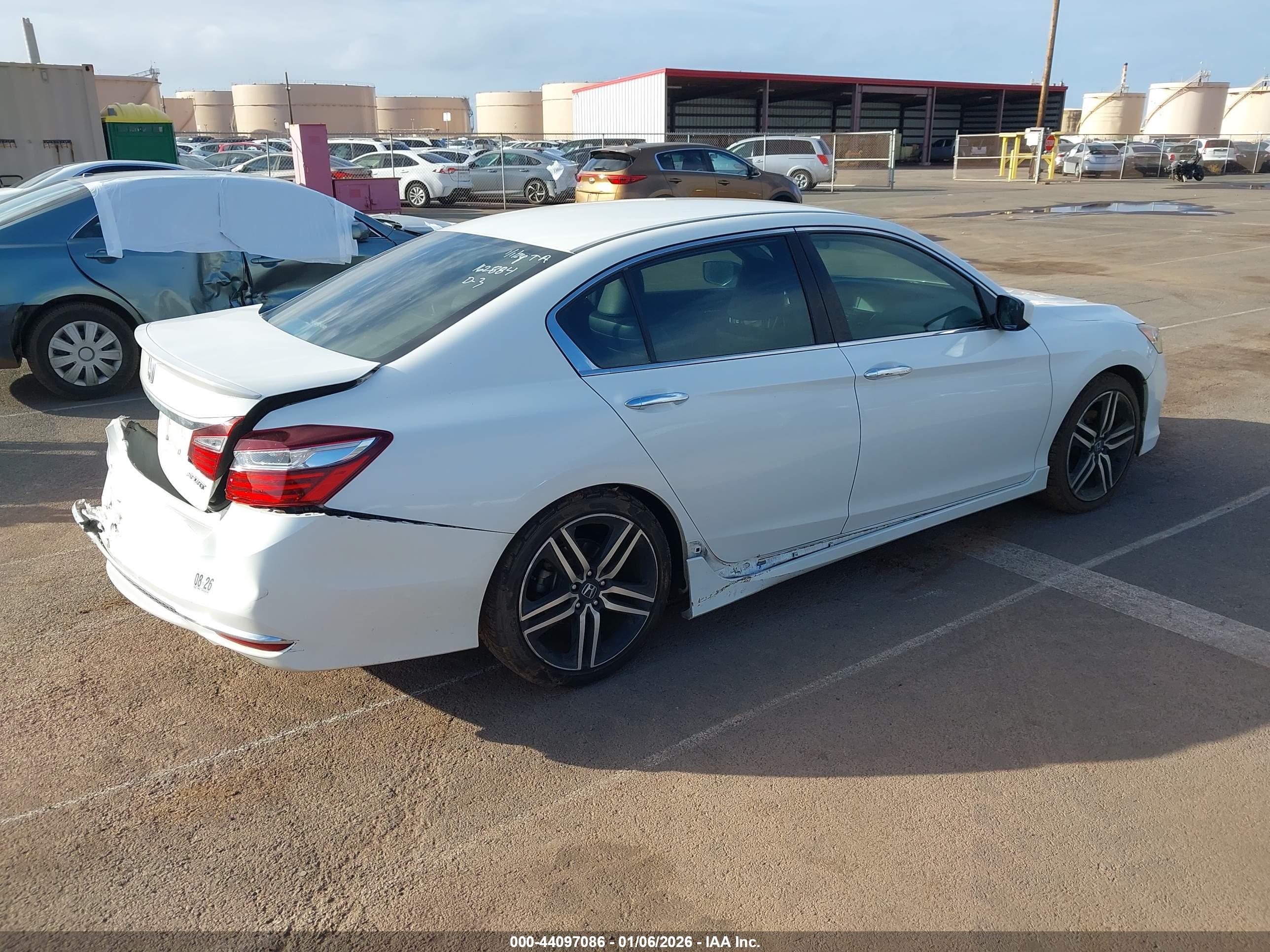 HONDA ACCORD image 4