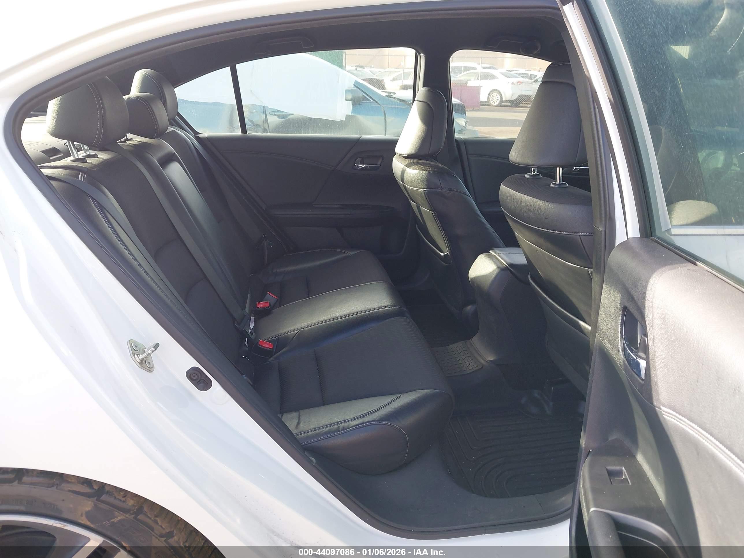 HONDA ACCORD image 8