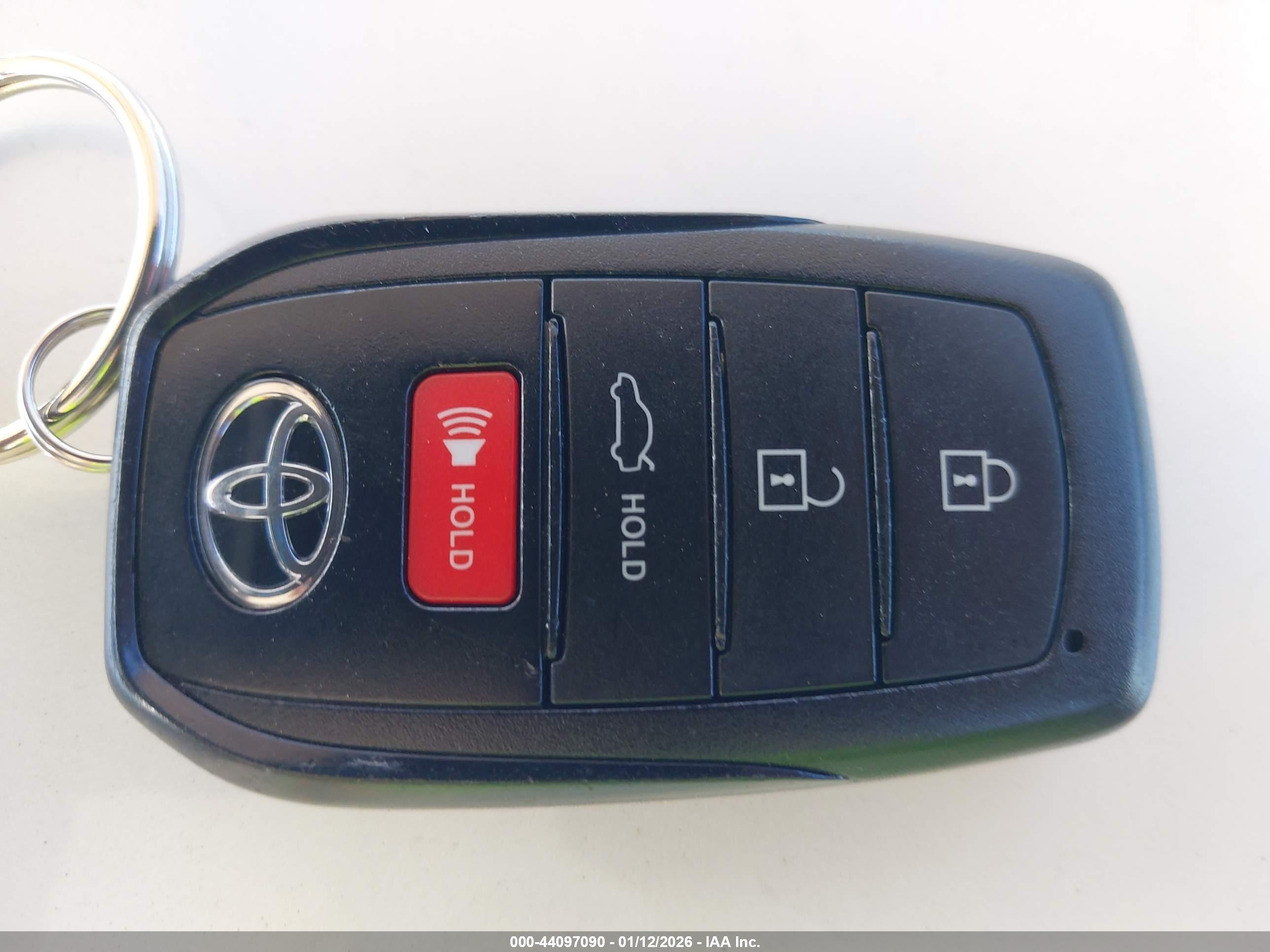 TOYOTA COROLLA image 11