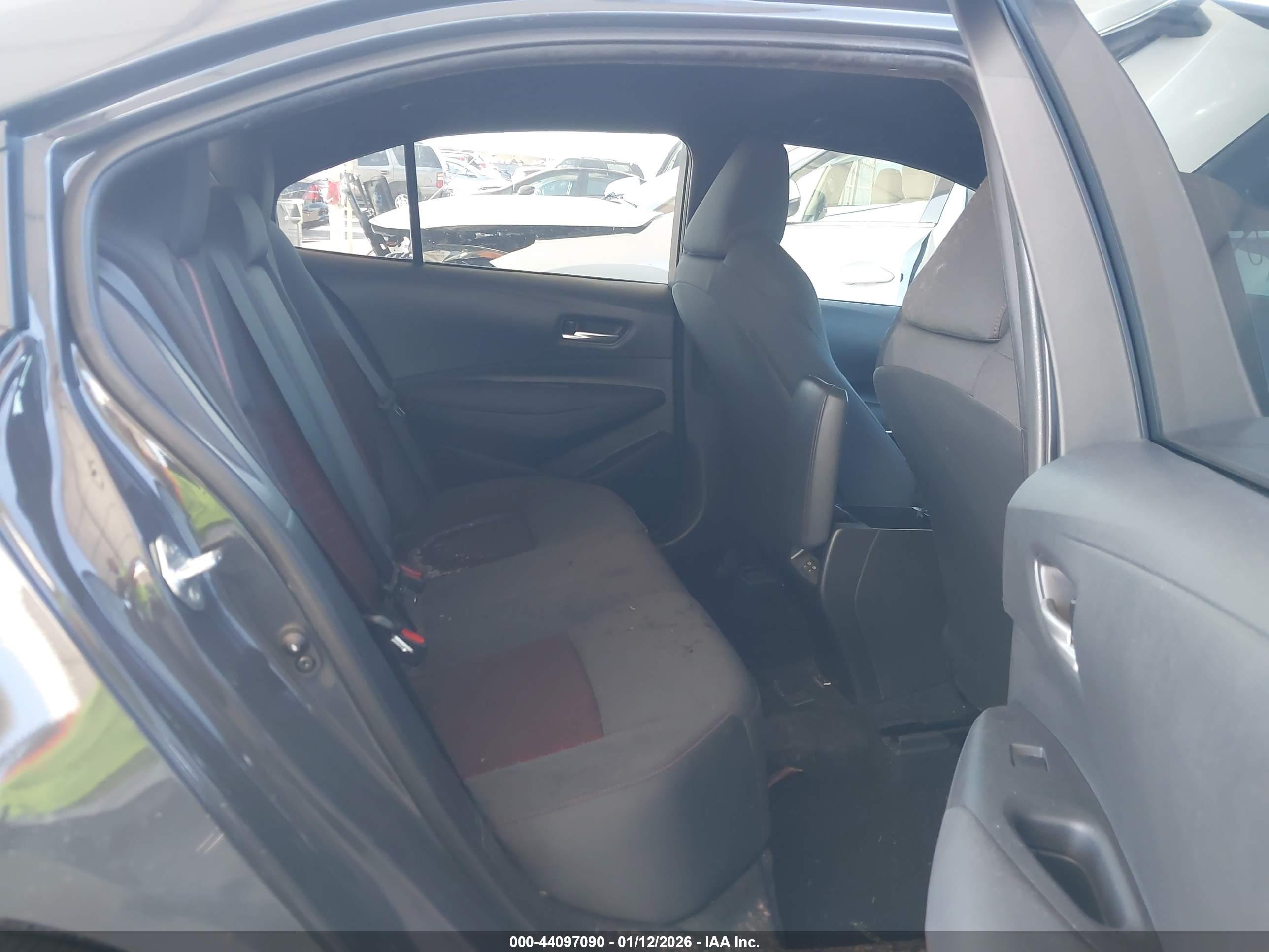 TOYOTA COROLLA image 8