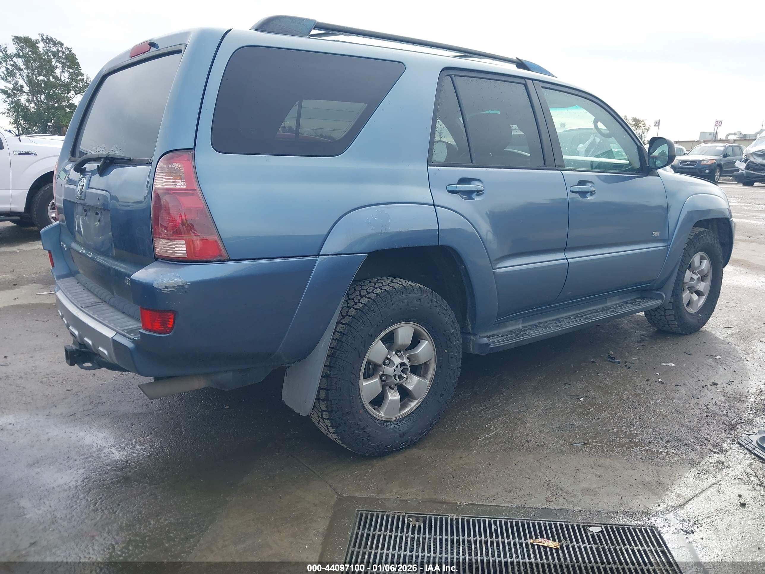 TOYOTA 4RUNNER image 4