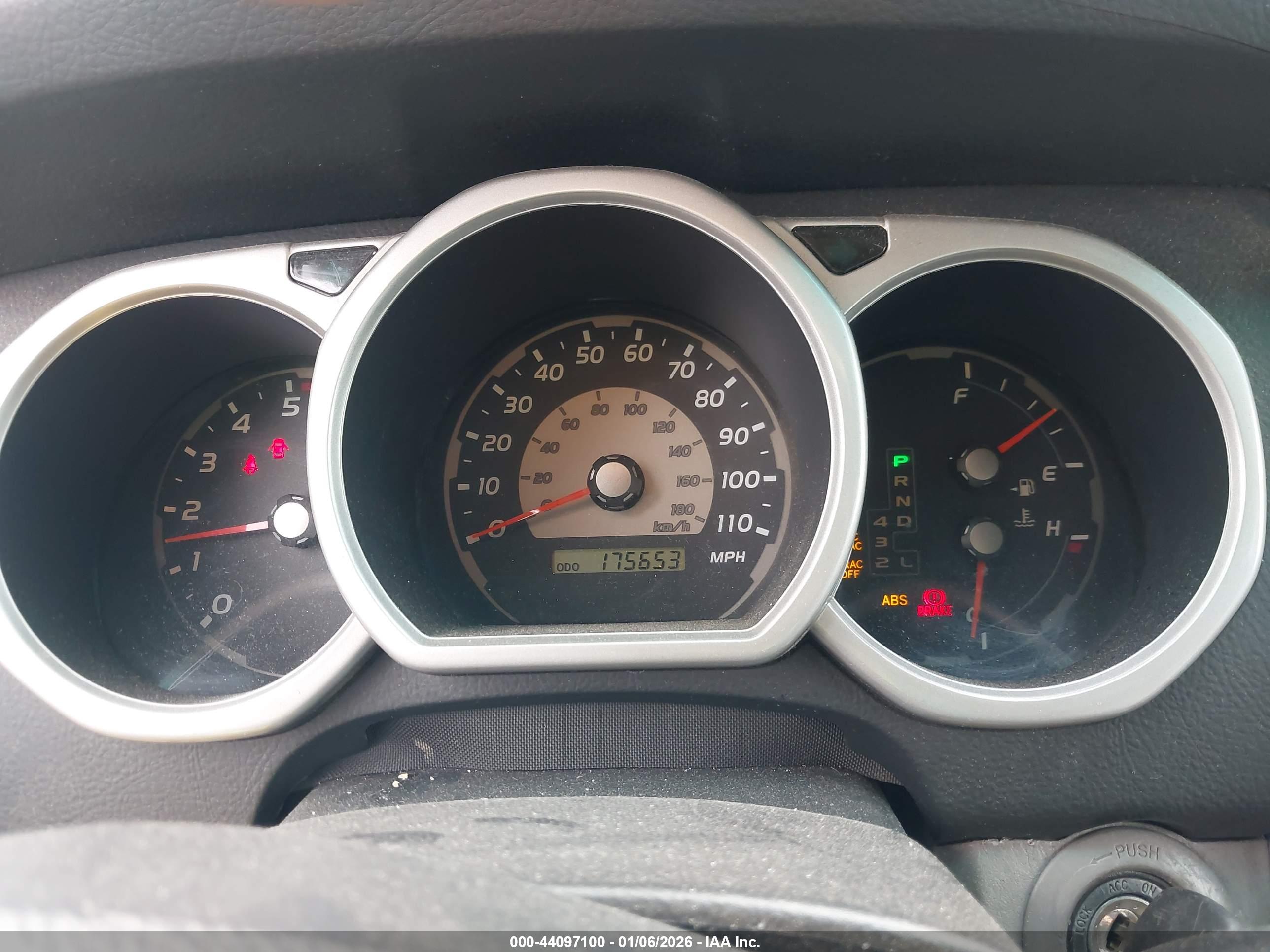 TOYOTA 4RUNNER image 7