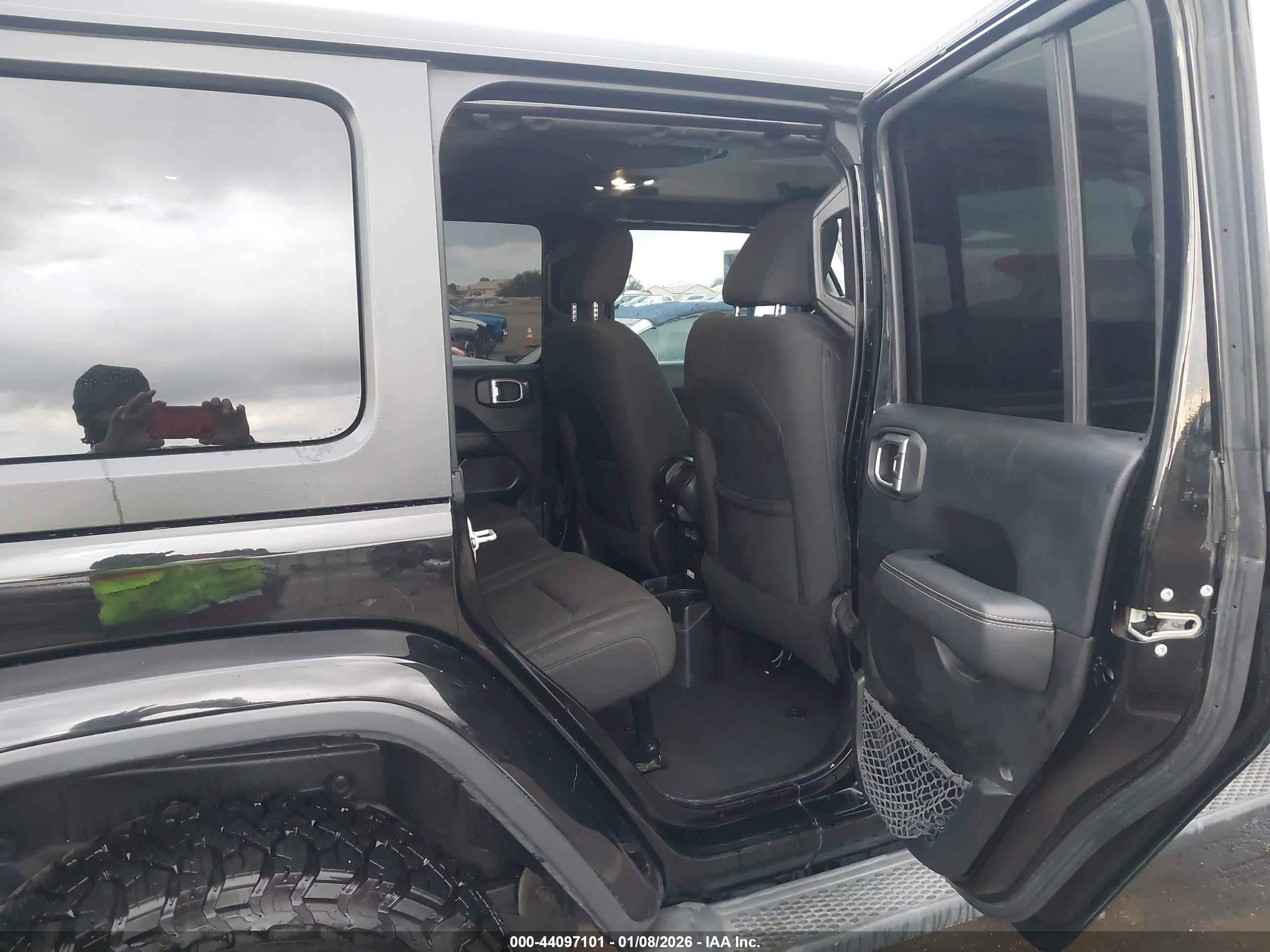 JEEP WRANGLER image 8