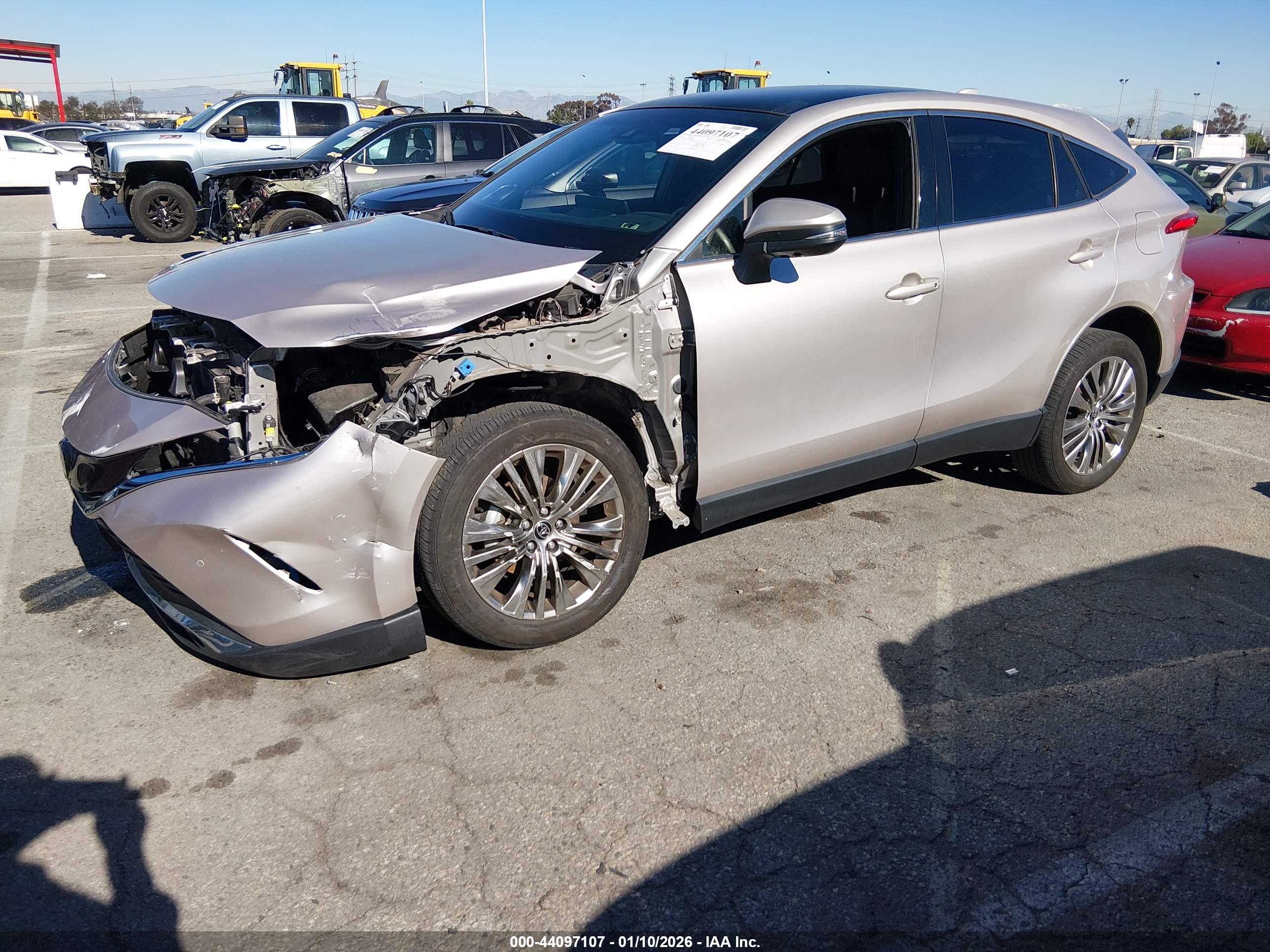 TOYOTA VENZA image 2