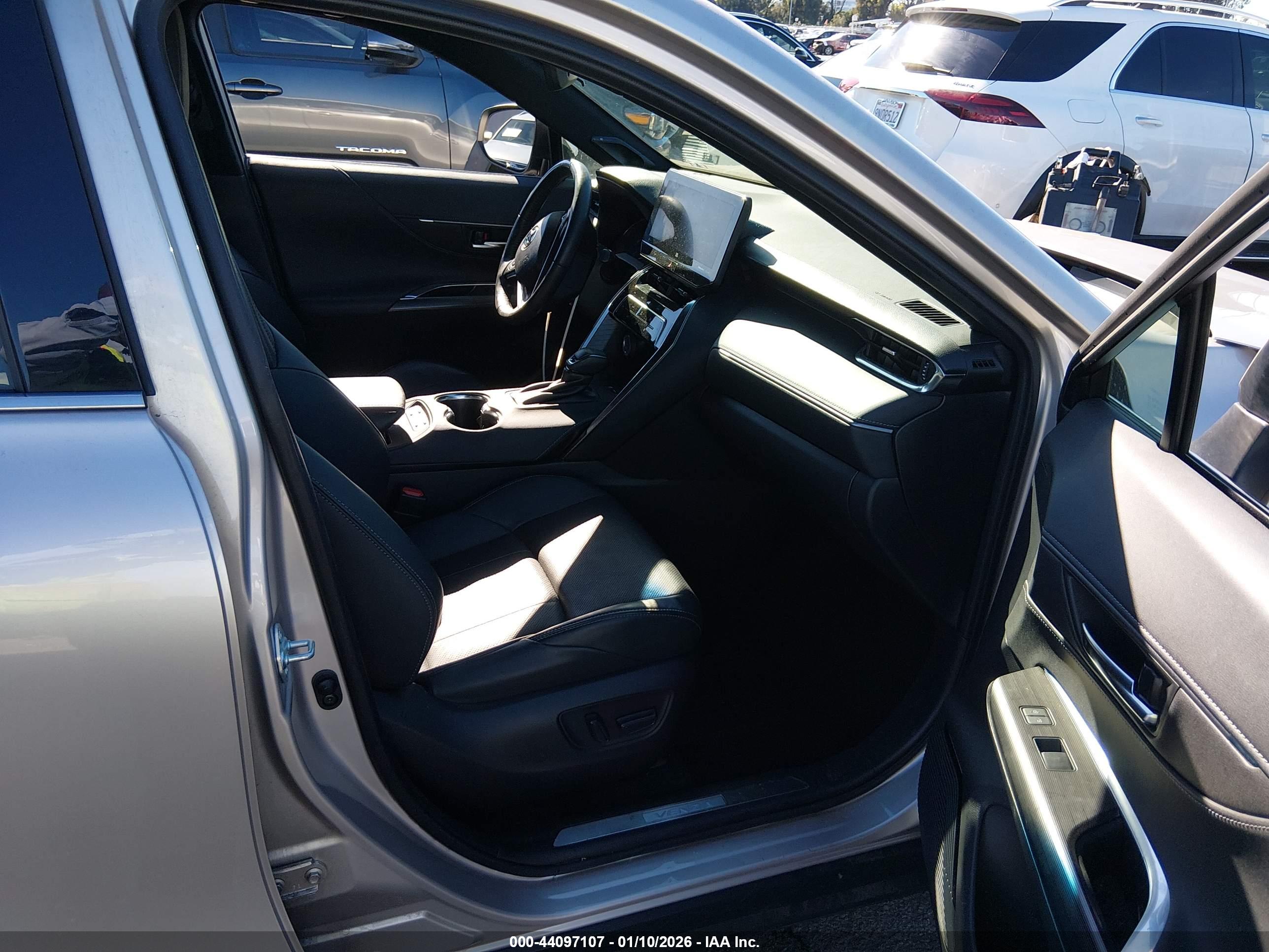 TOYOTA VENZA image 5