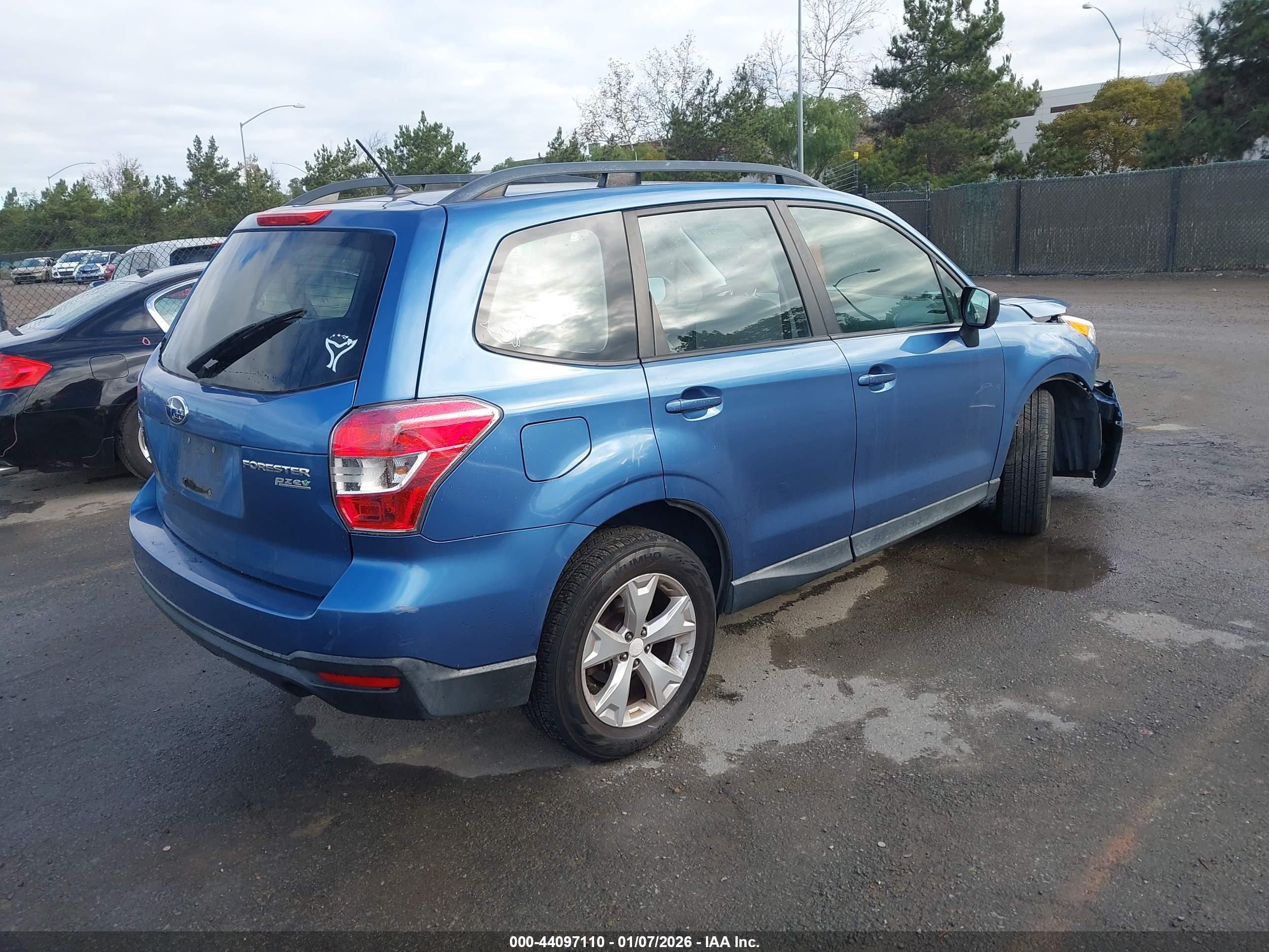 SUBARU FORESTER image 4