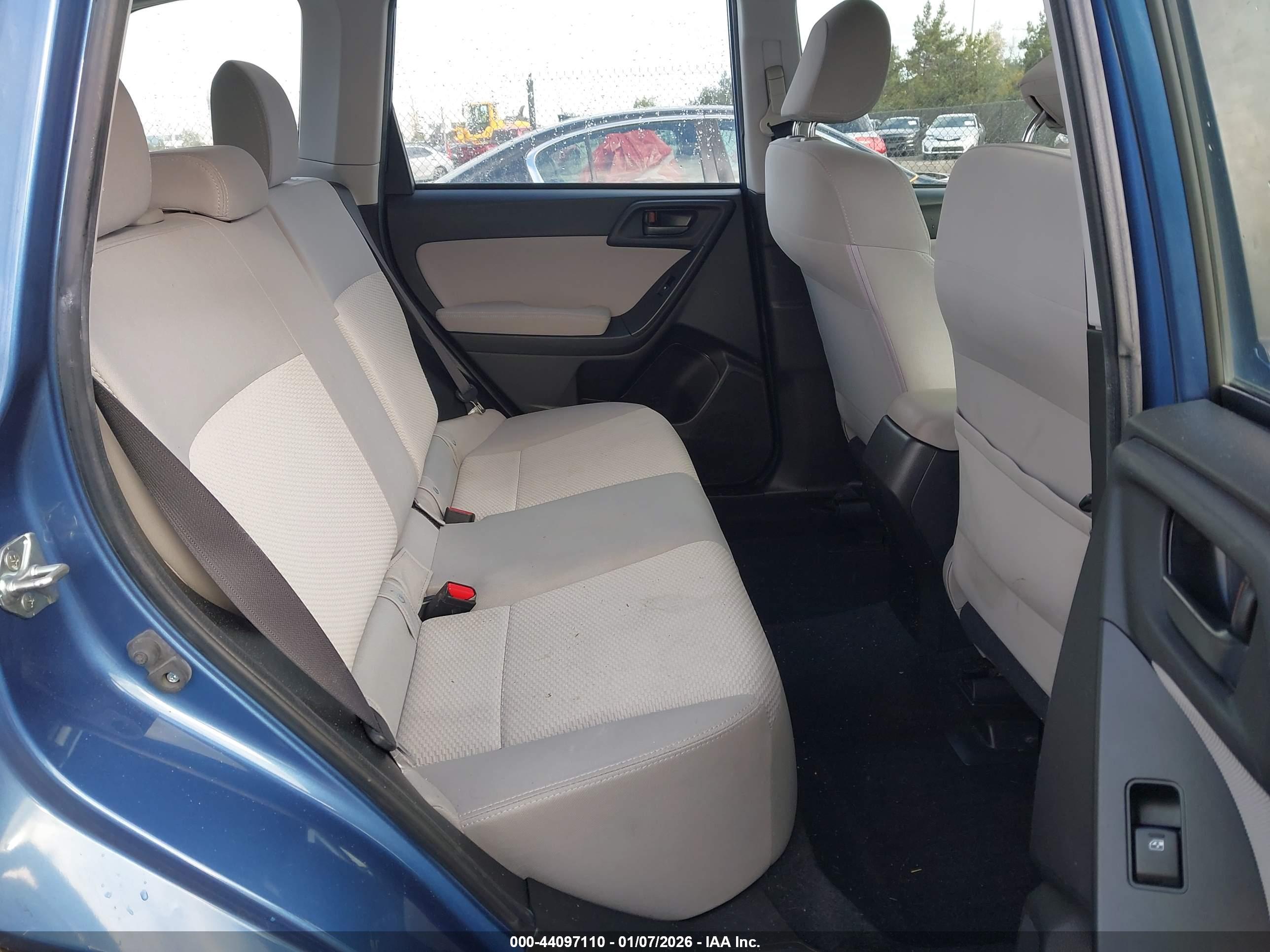 SUBARU FORESTER image 8