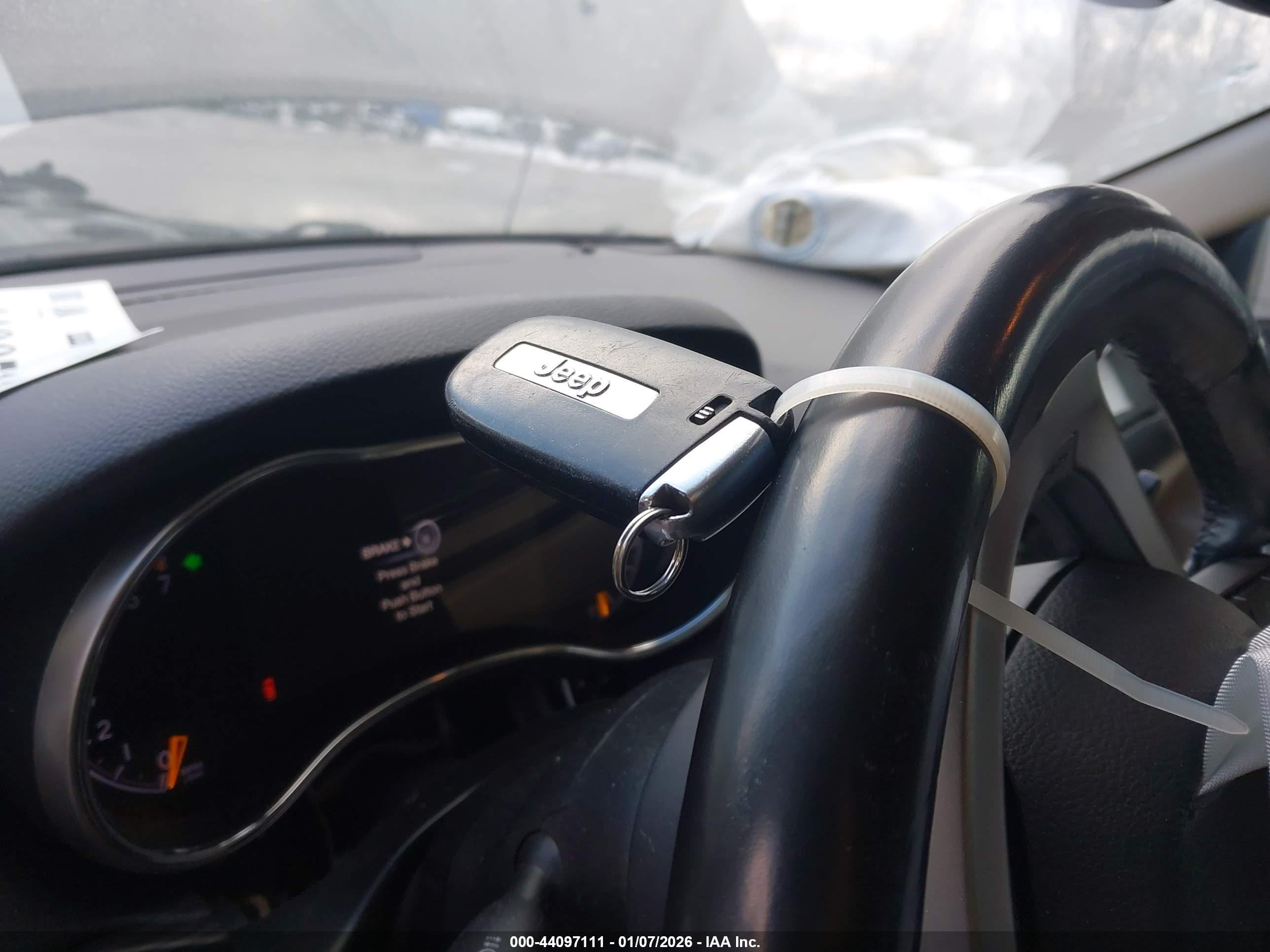 JEEP GRAND image 11