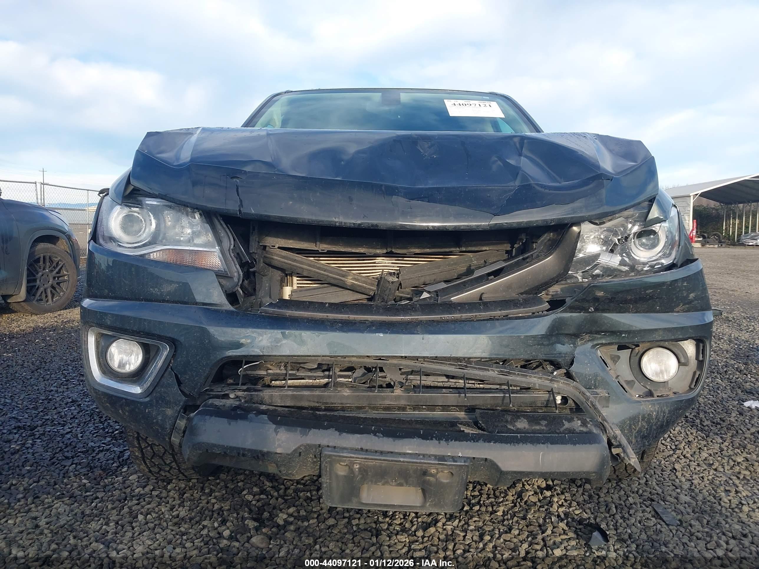 CHEVROLET COLORADO image 6