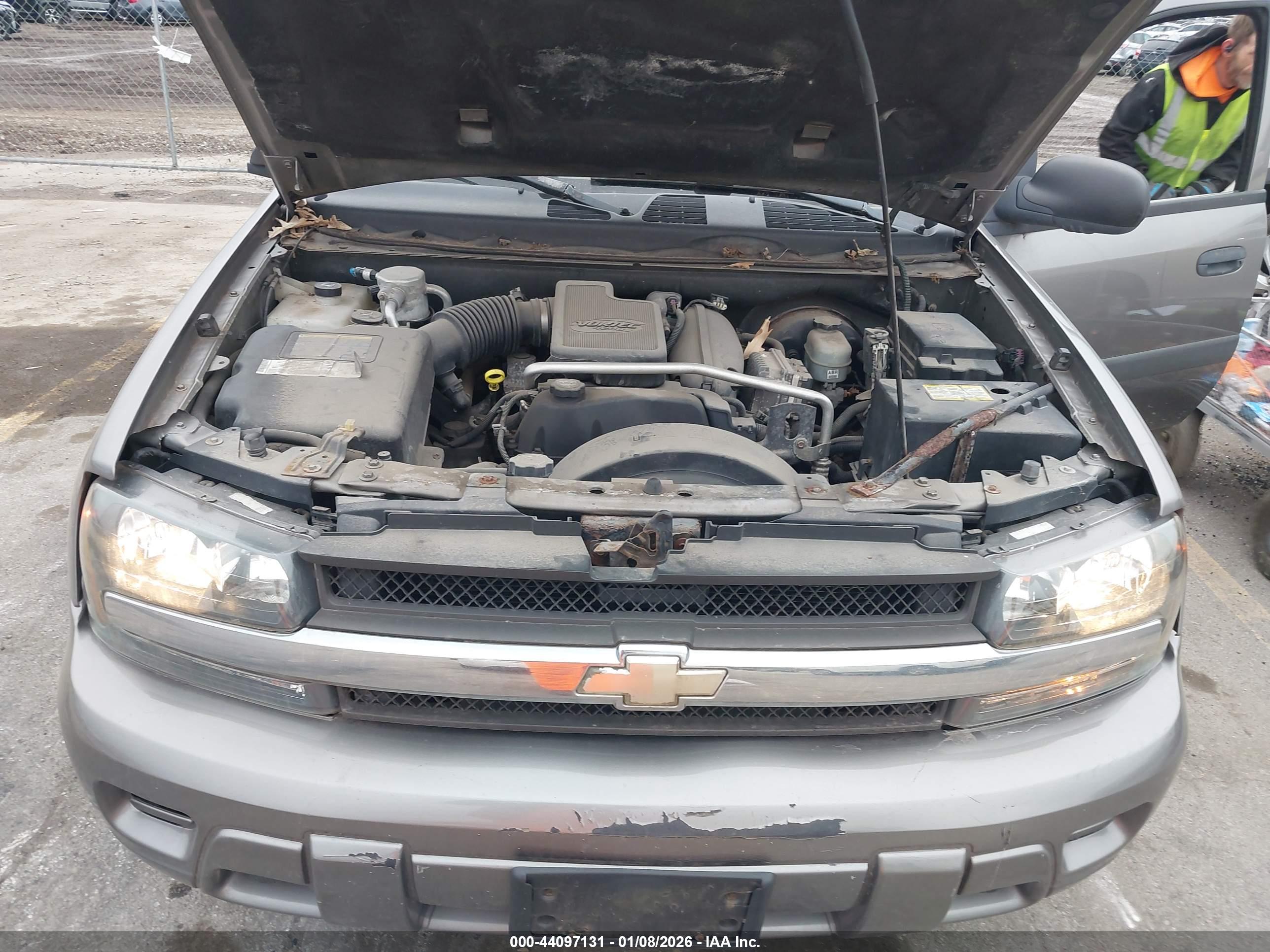 CHEVROLET TRAILBLAZER image 10