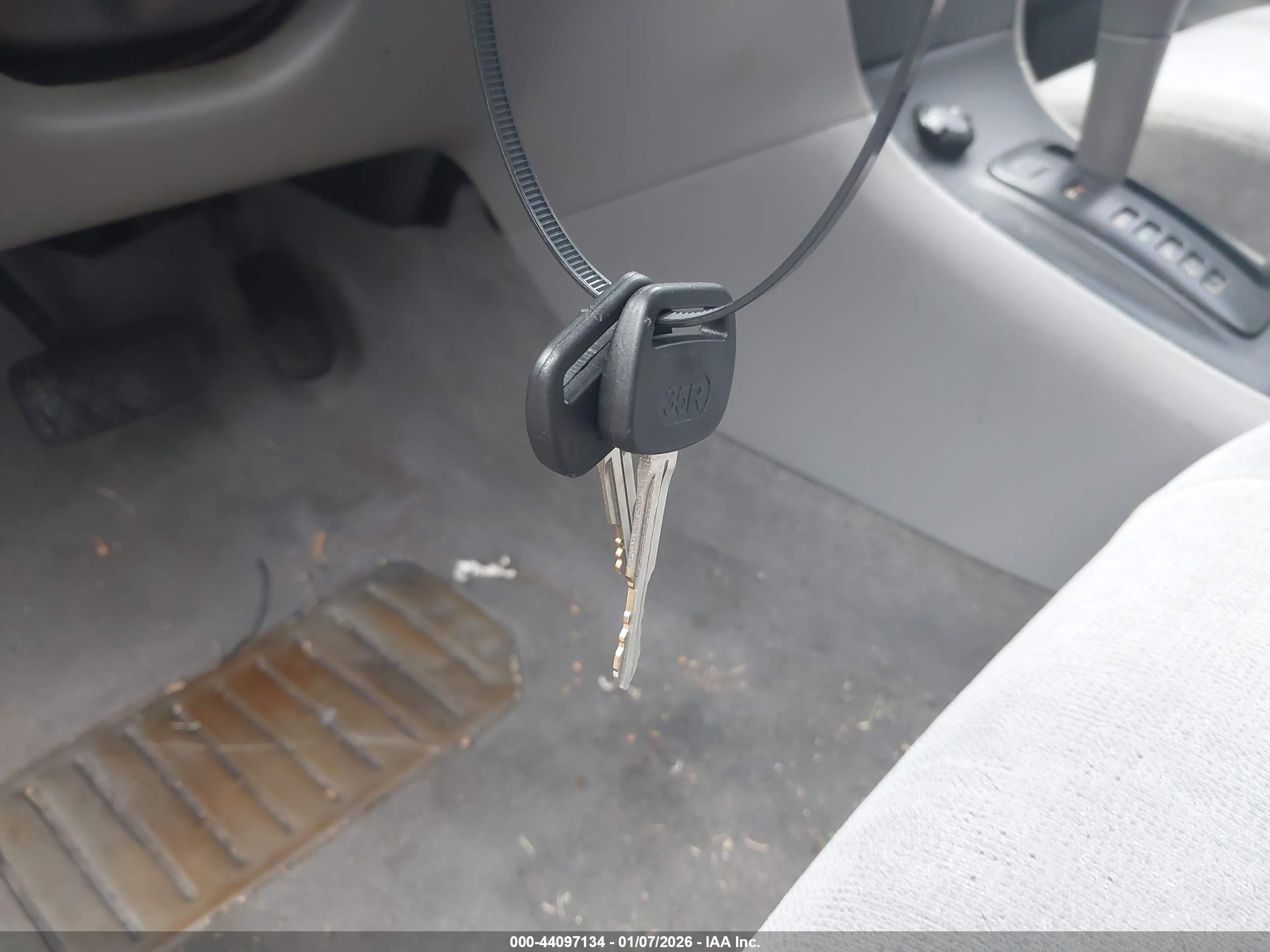 TOYOTA COROLLA image 11